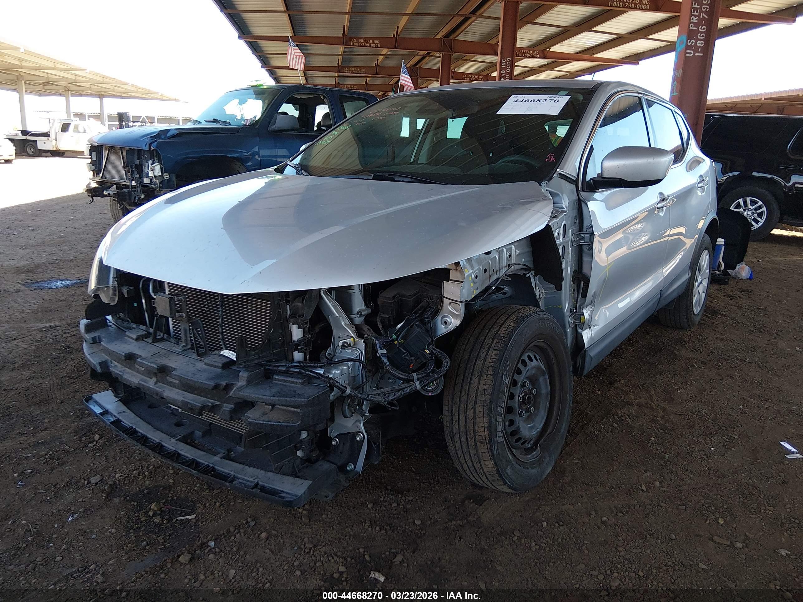 NISSAN ROGUE image 6
