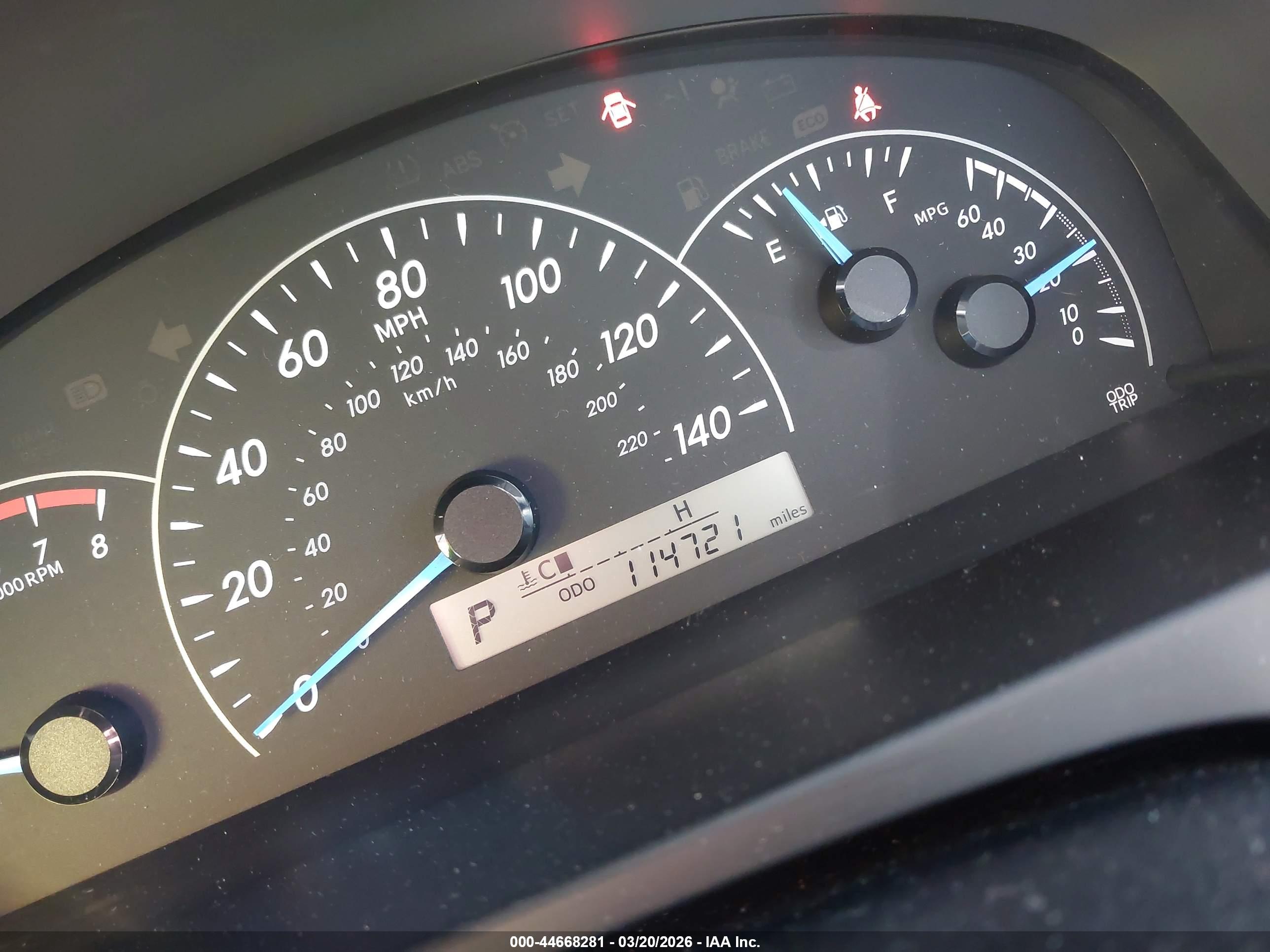 TOYOTA CAMRY image 7