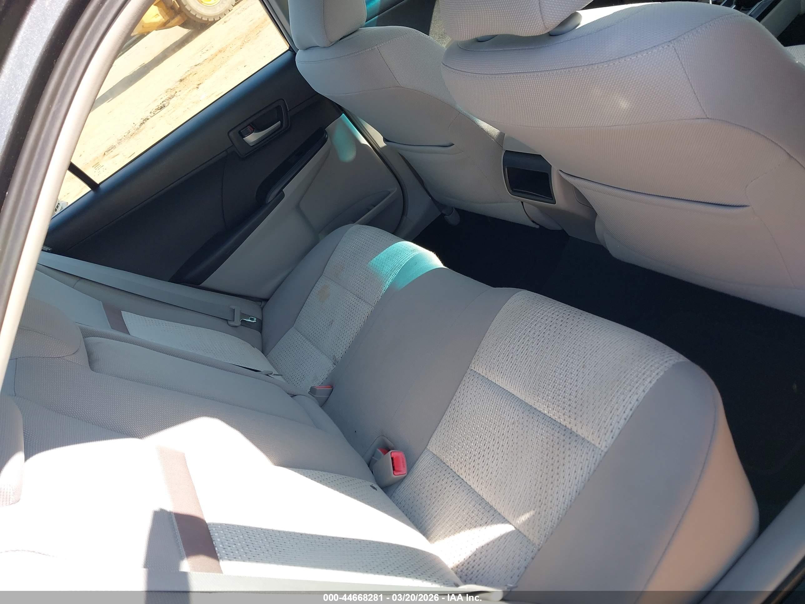 TOYOTA CAMRY image 8