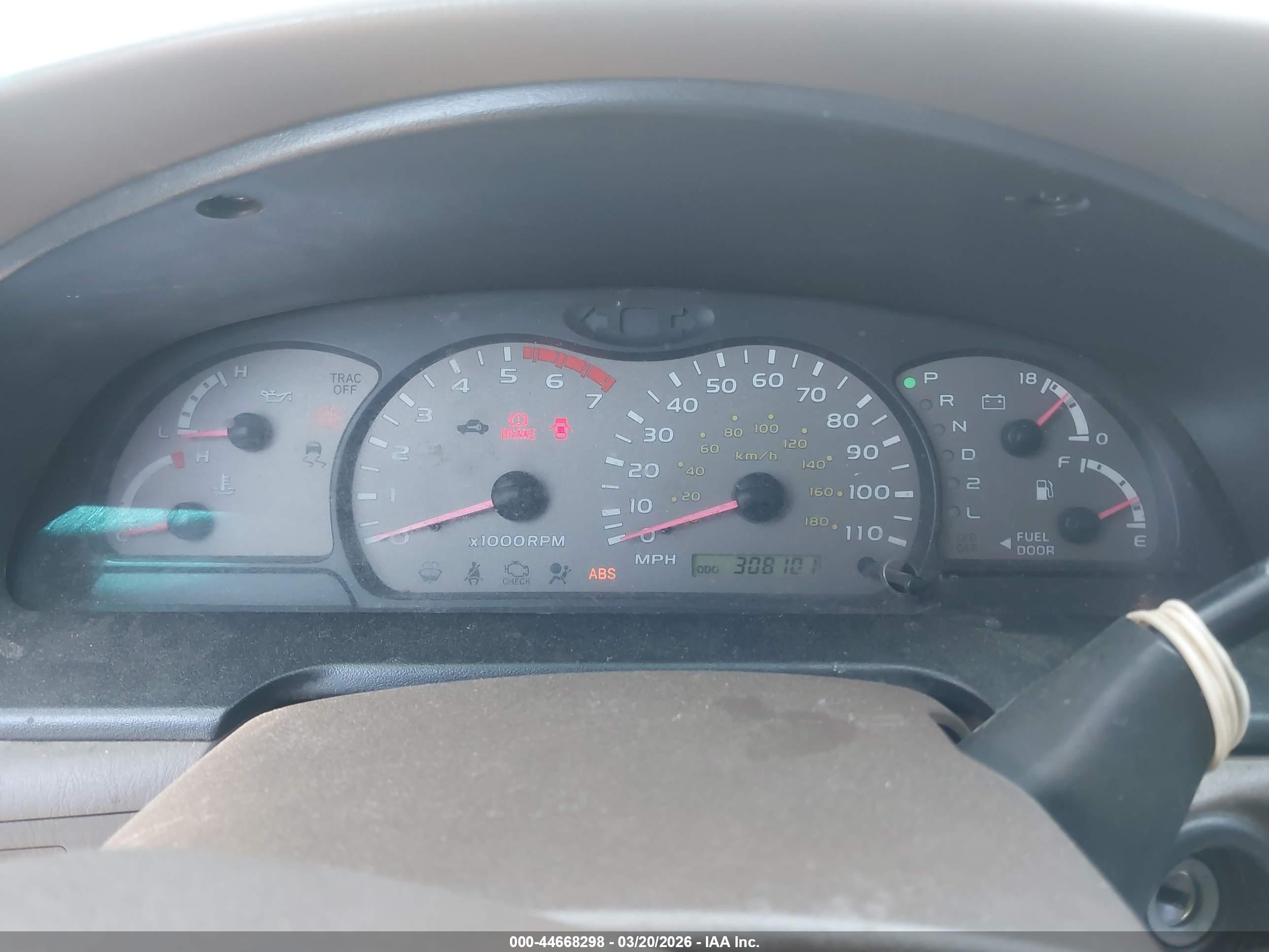 TOYOTA SEQUOIA image 7
