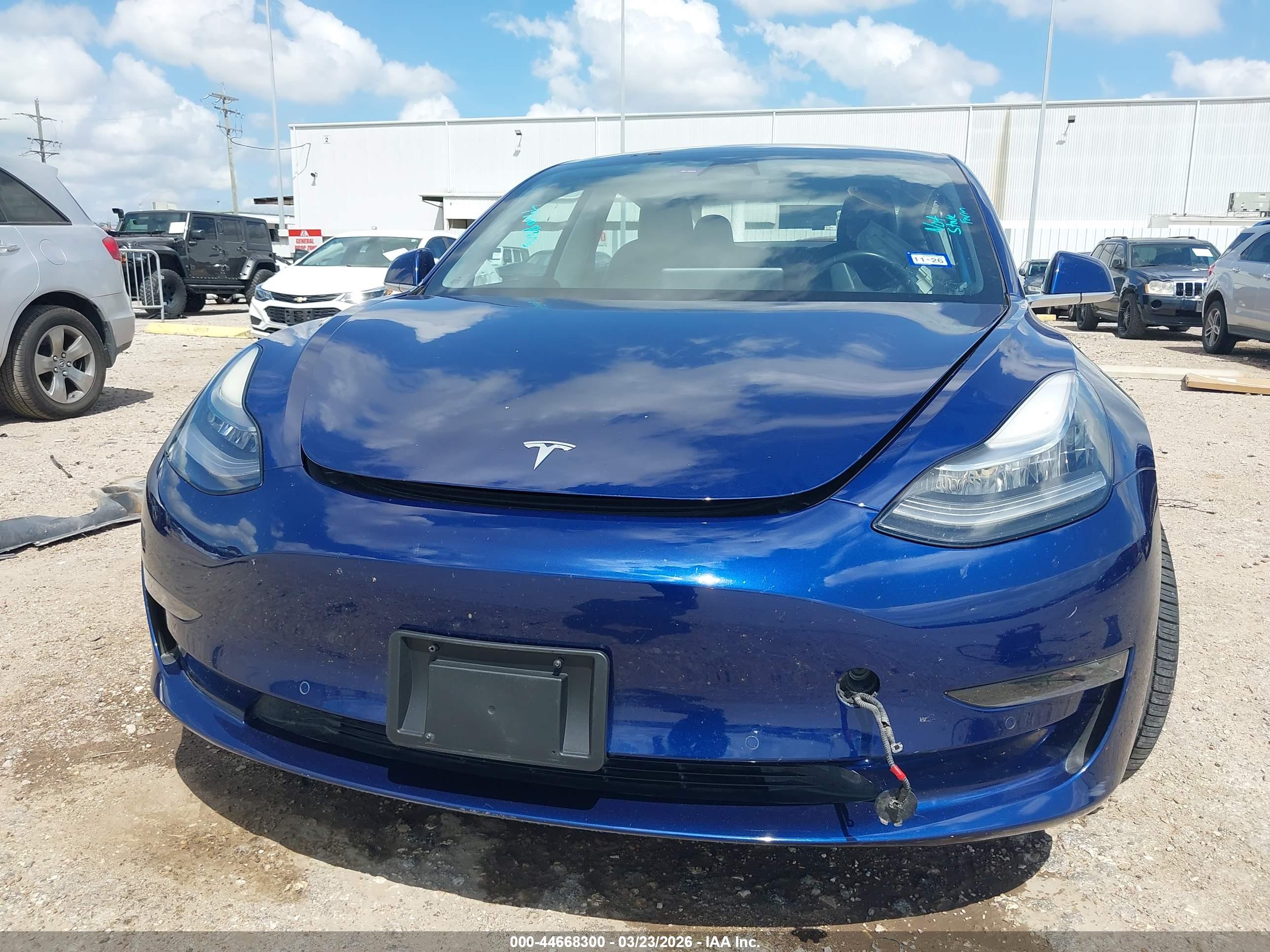 TESLA MODEL image 6