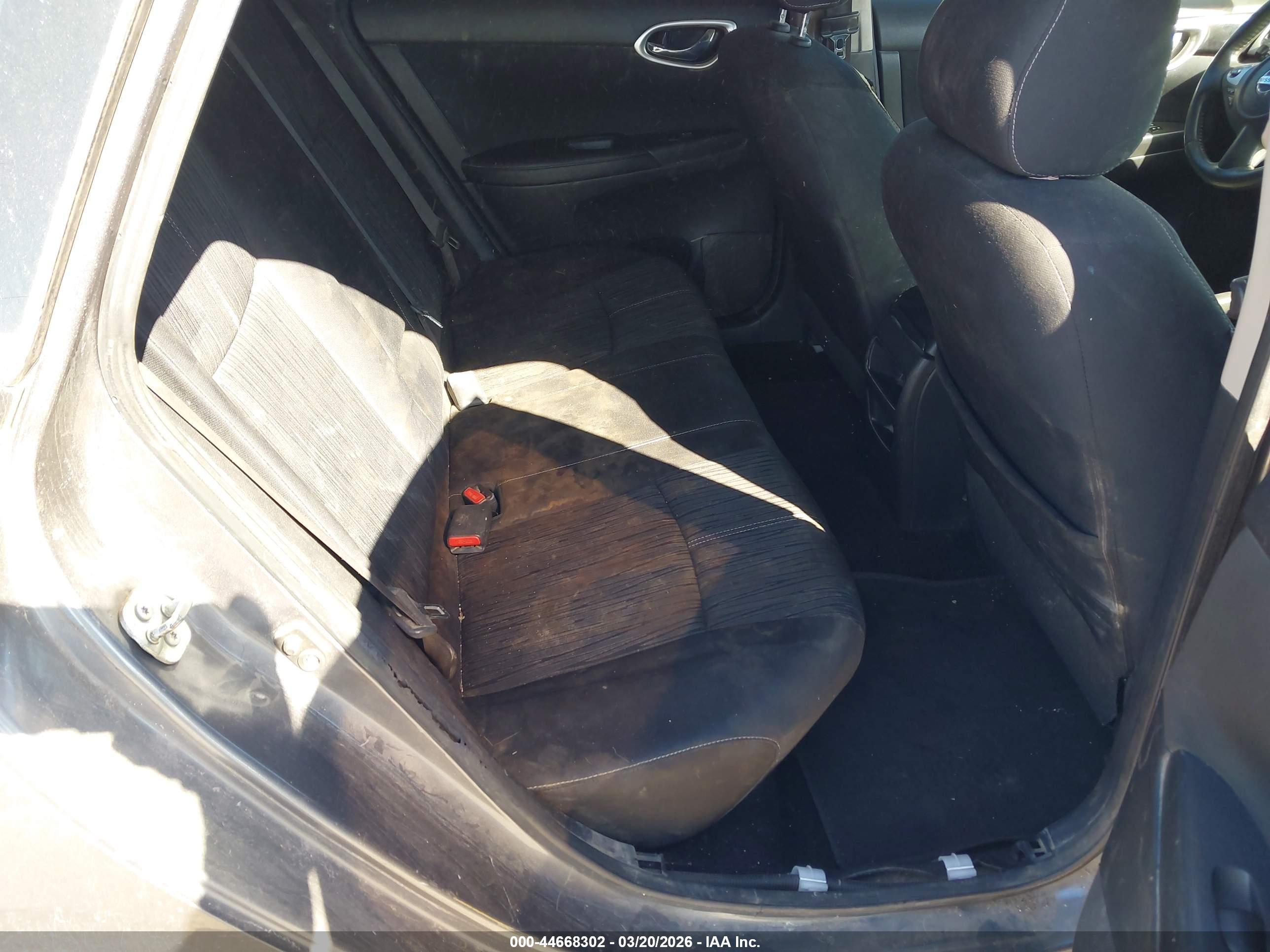 NISSAN SENTRA image 8