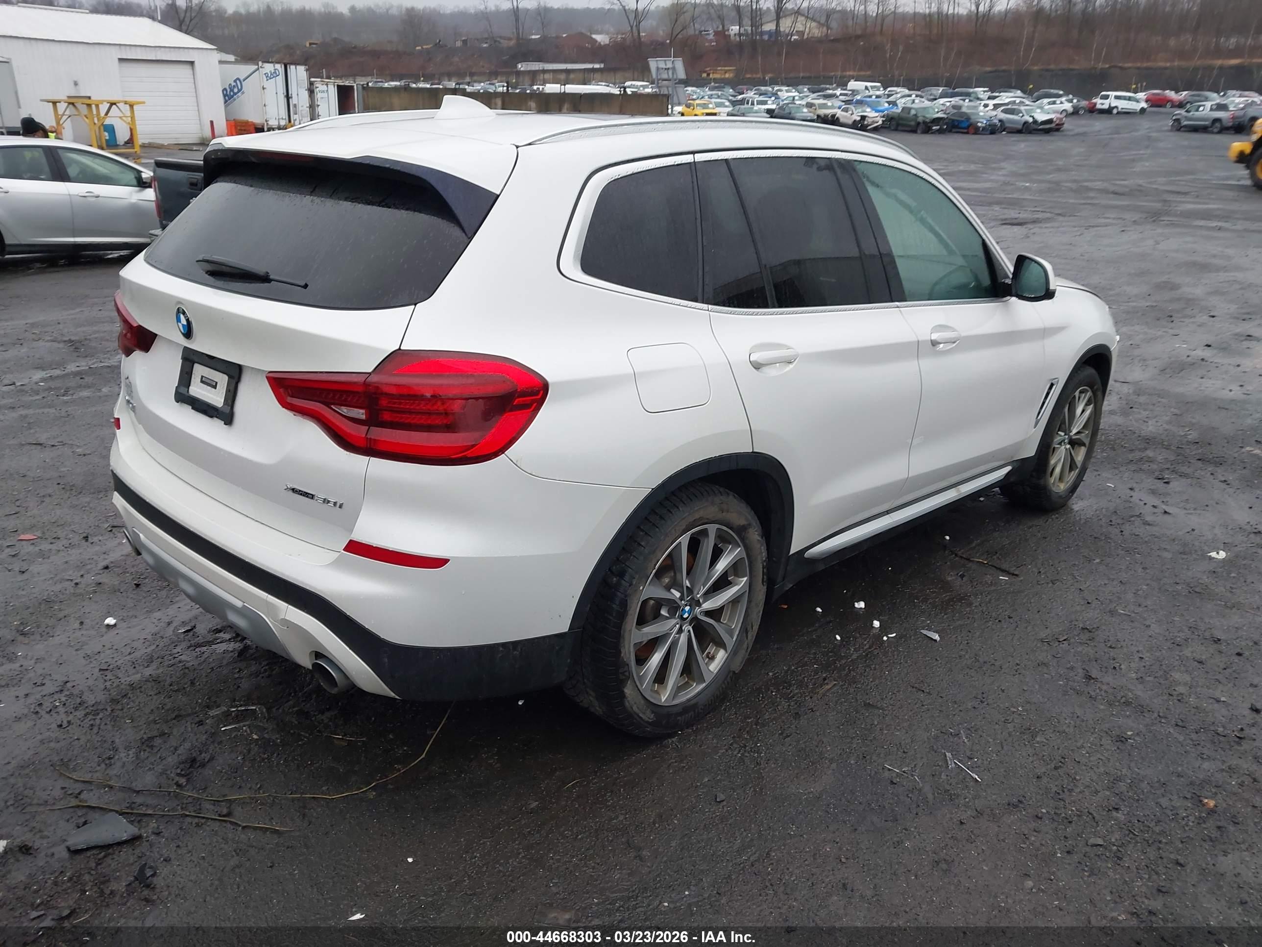 BMW X3 image 4