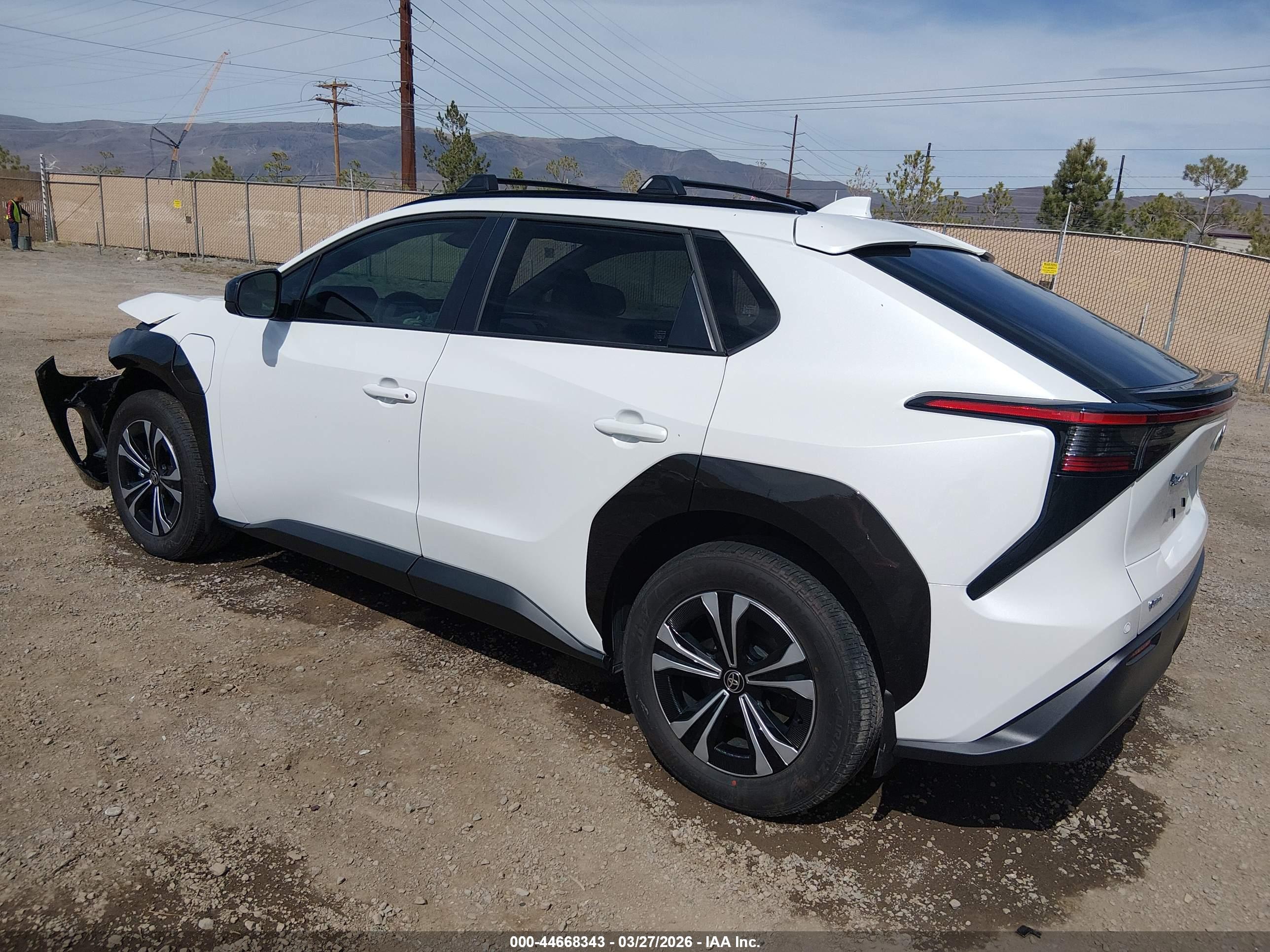 TOYOTA BZ4X image 3