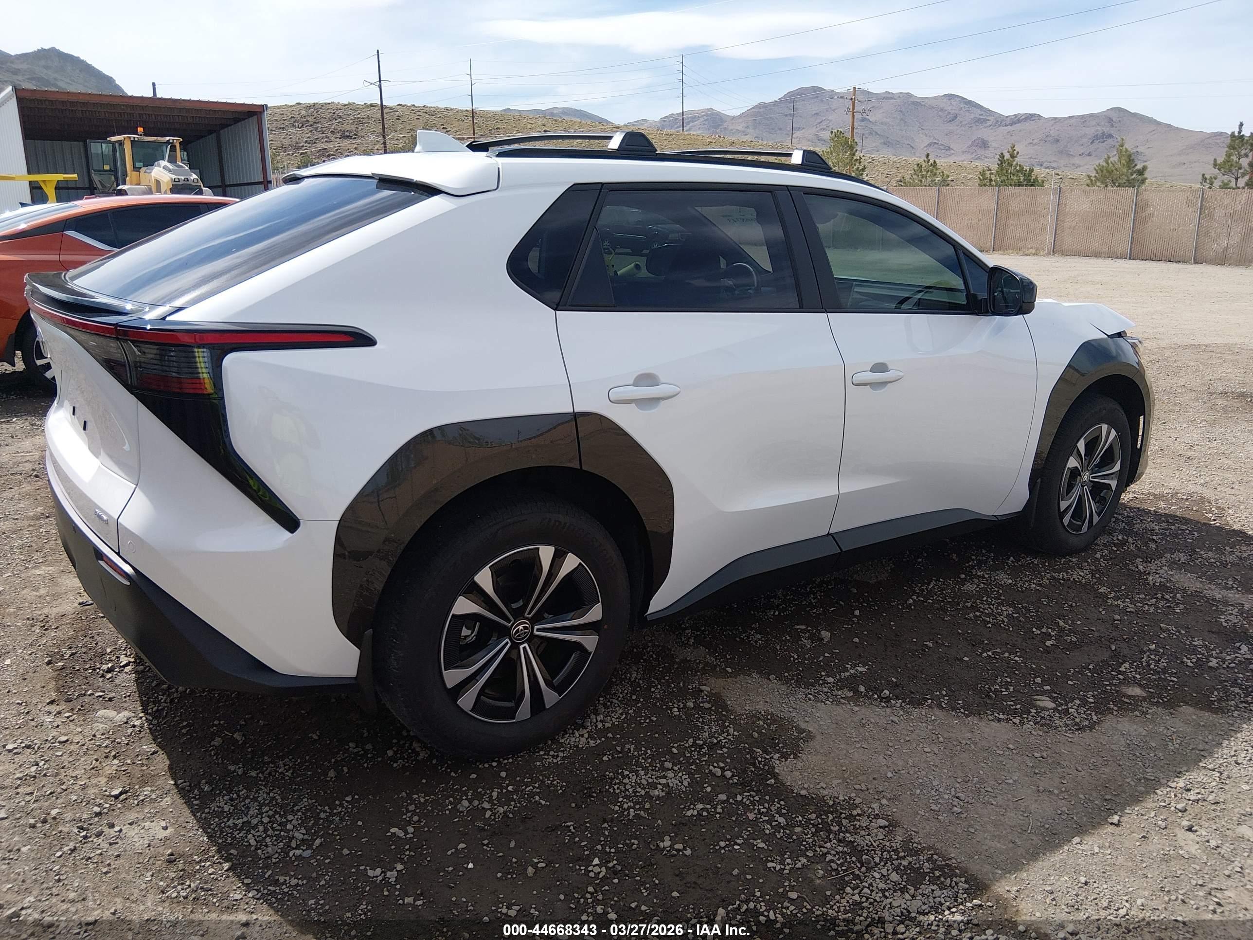 TOYOTA BZ4X image 4