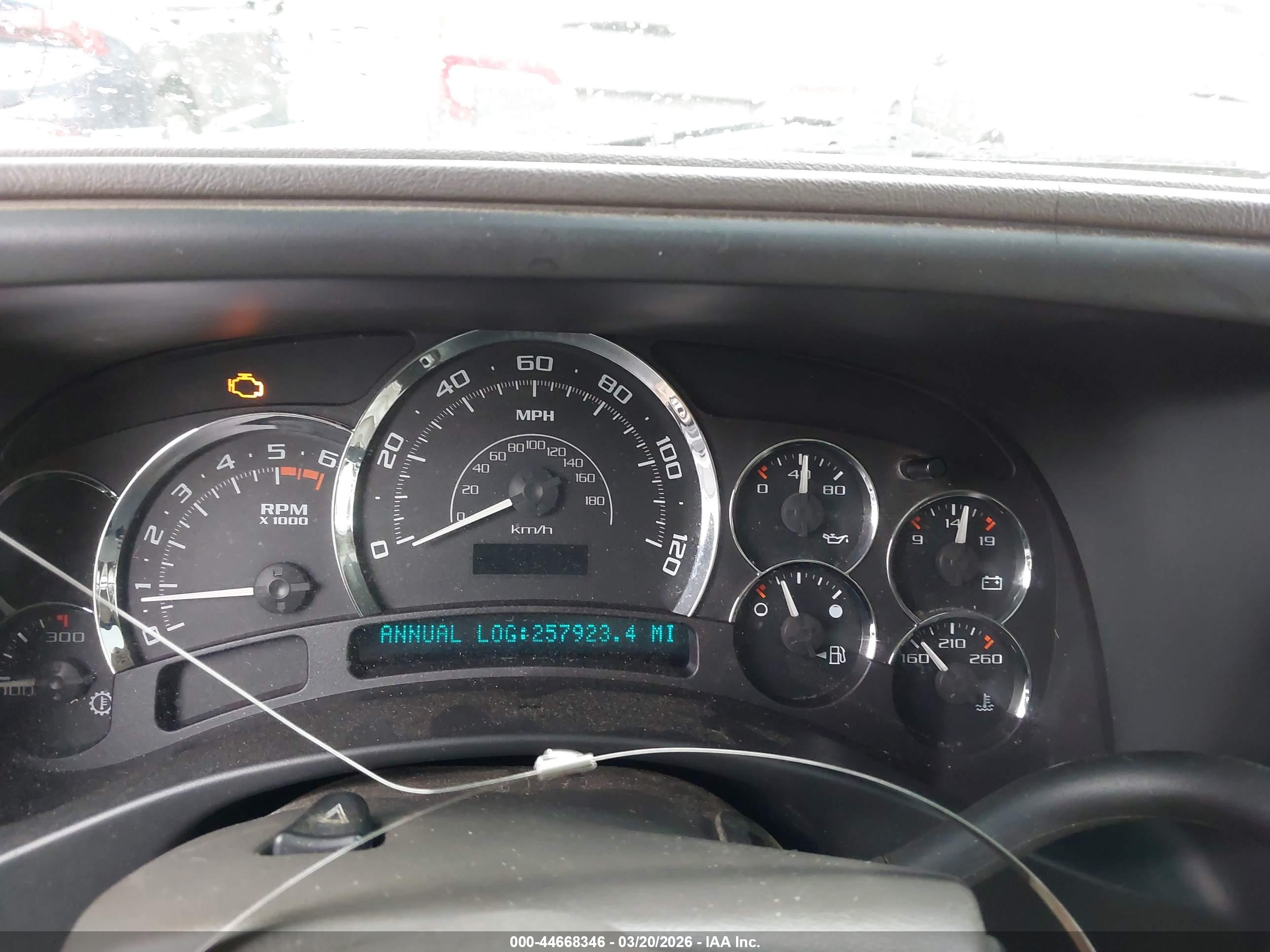 CADILLAC ESCALADE image 7
