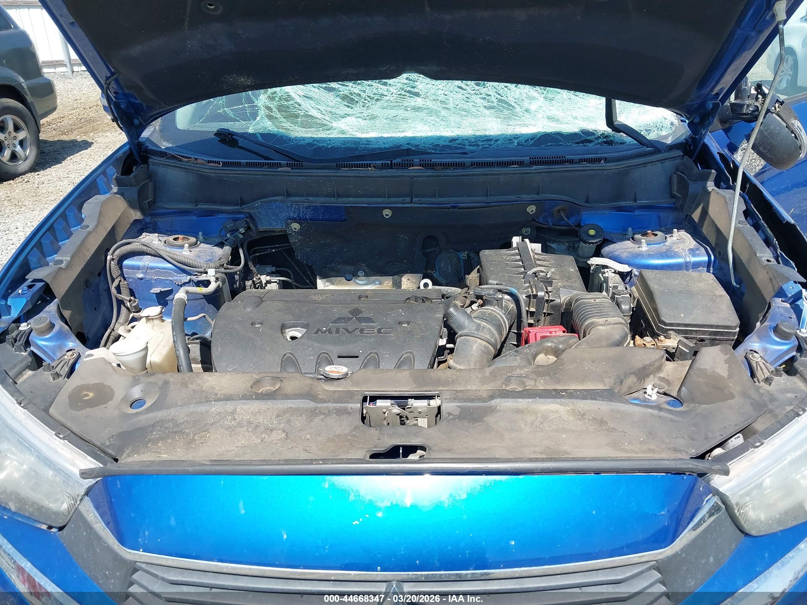 MITSUBISHI OUTLANDER image 10