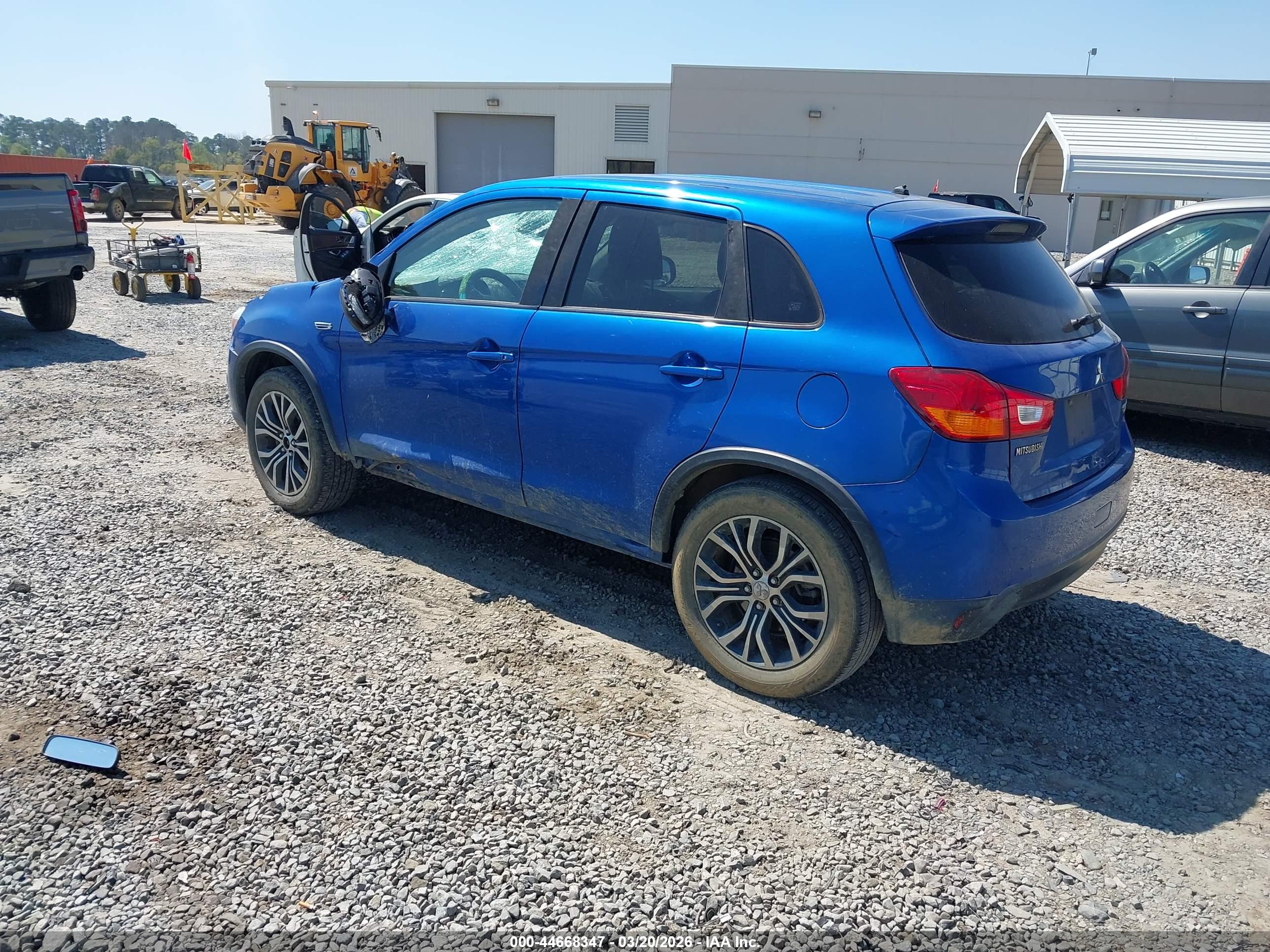 MITSUBISHI OUTLANDER image 3