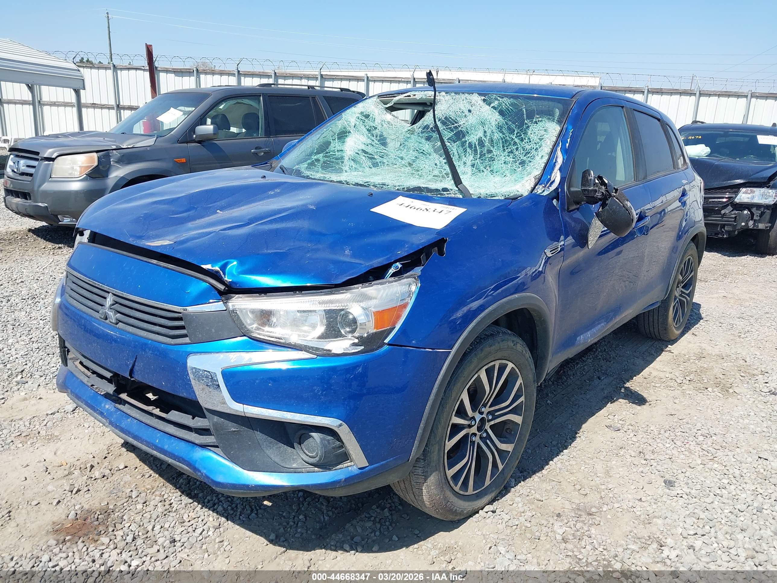 MITSUBISHI OUTLANDER image 6