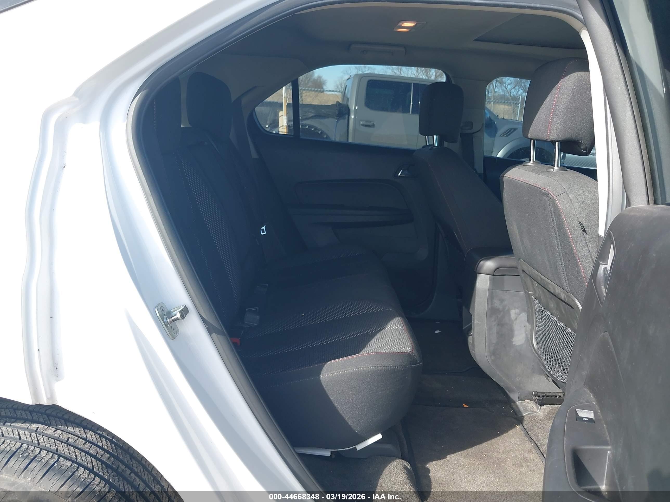 CHEVROLET EQUINOX image 8