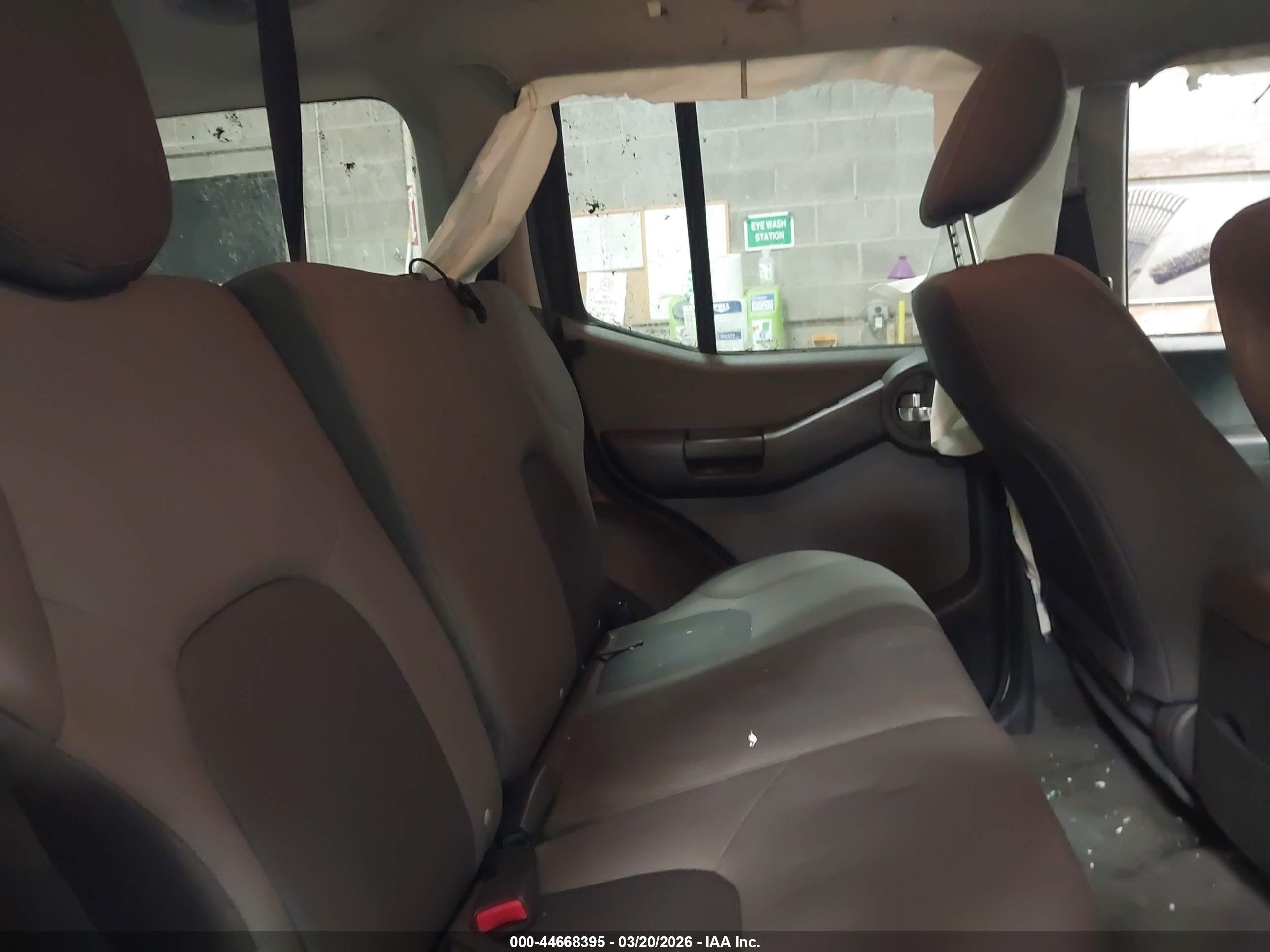 NISSAN XTERRA image 8
