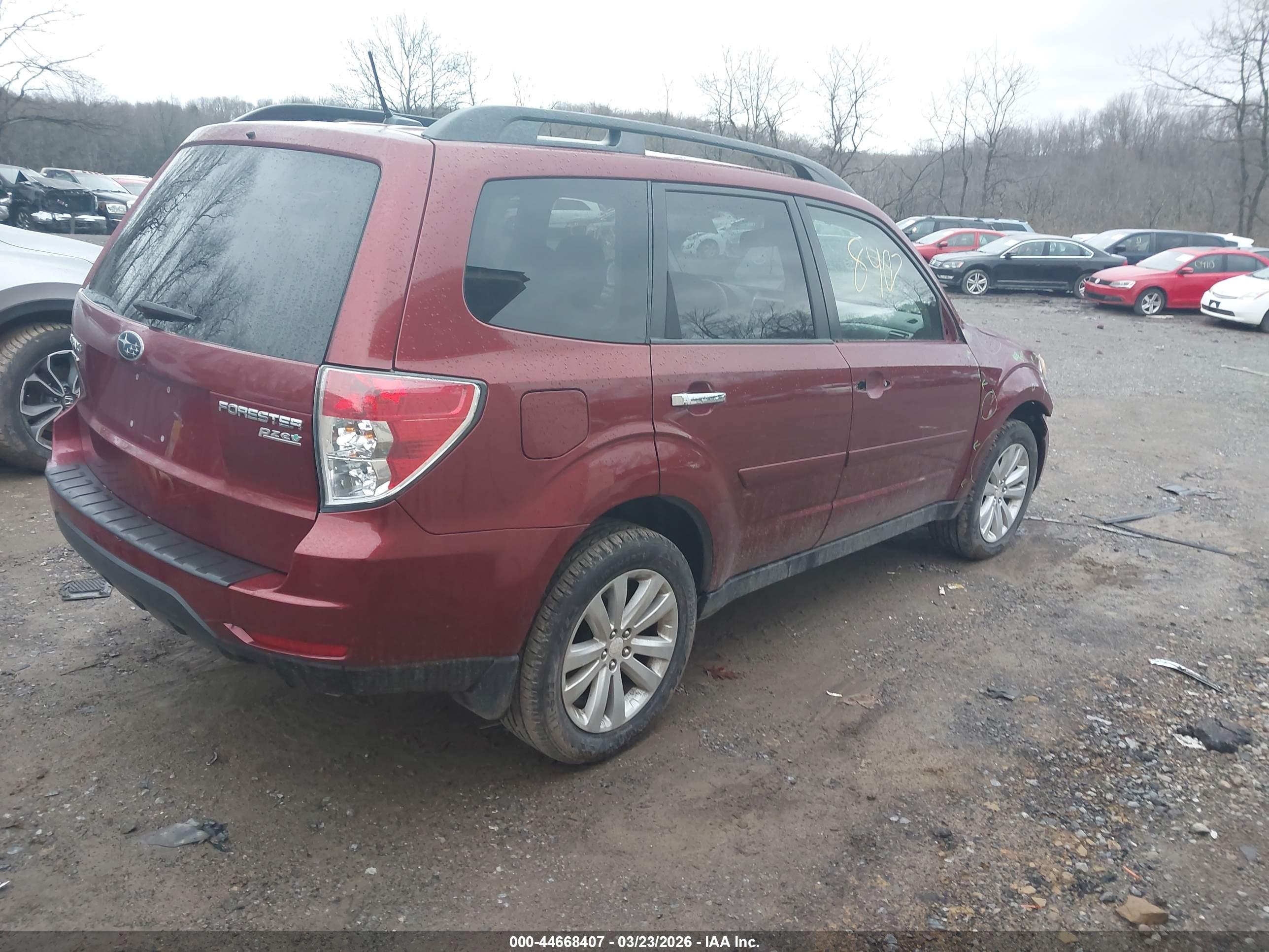 SUBARU FORESTER image 4