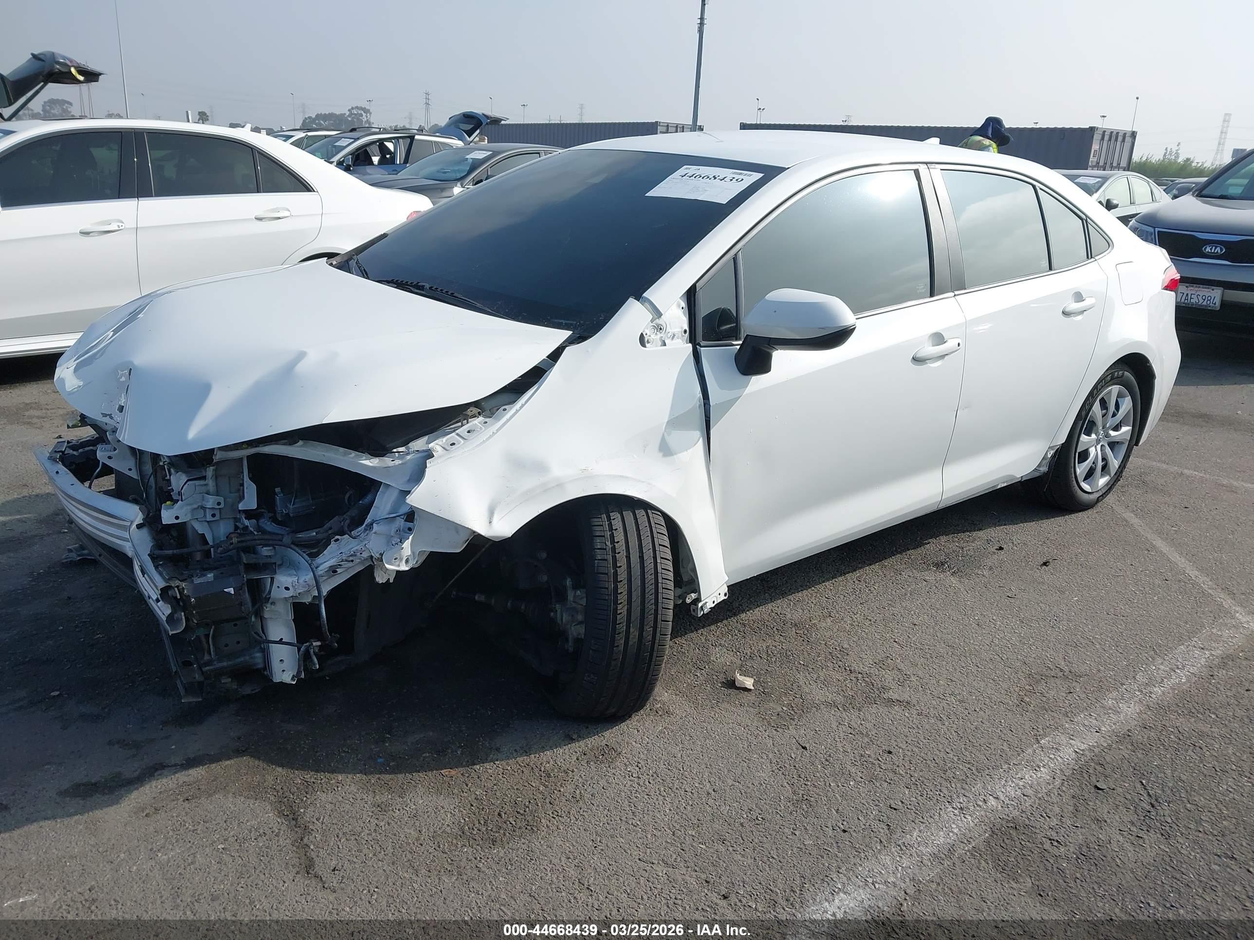 TOYOTA COROLLA image 2