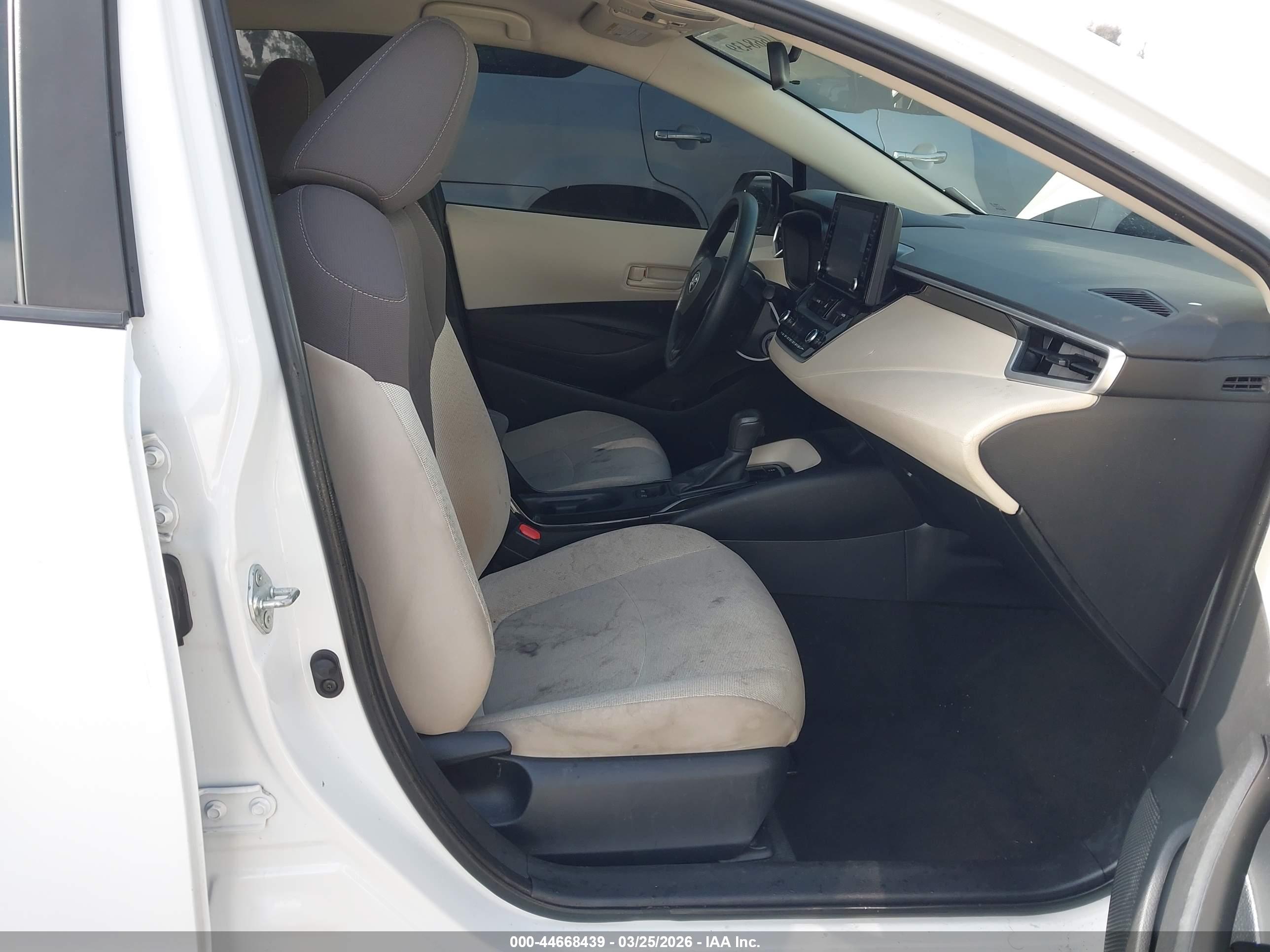 TOYOTA COROLLA image 5