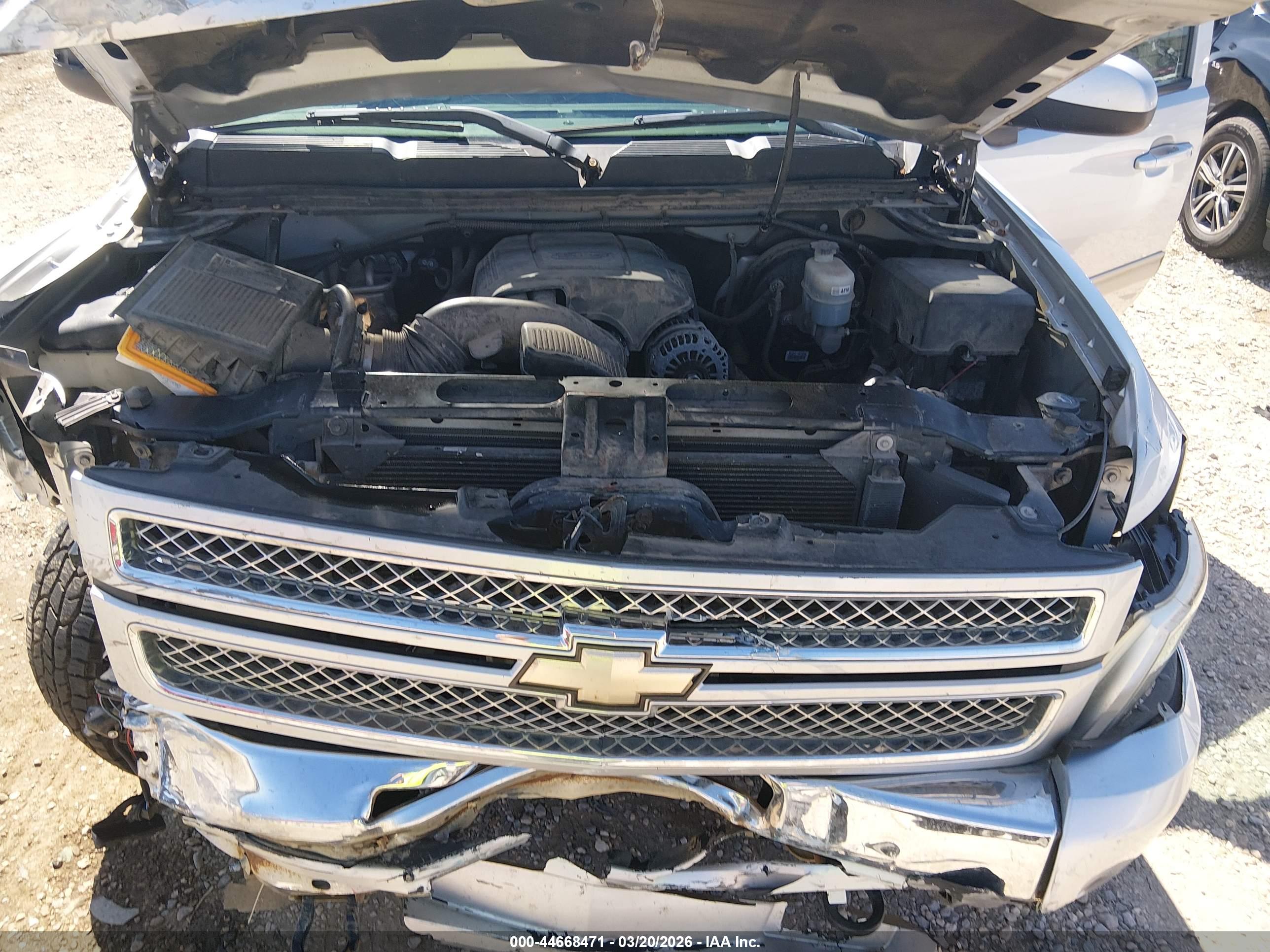 CHEVROLET SILVERADO image 10