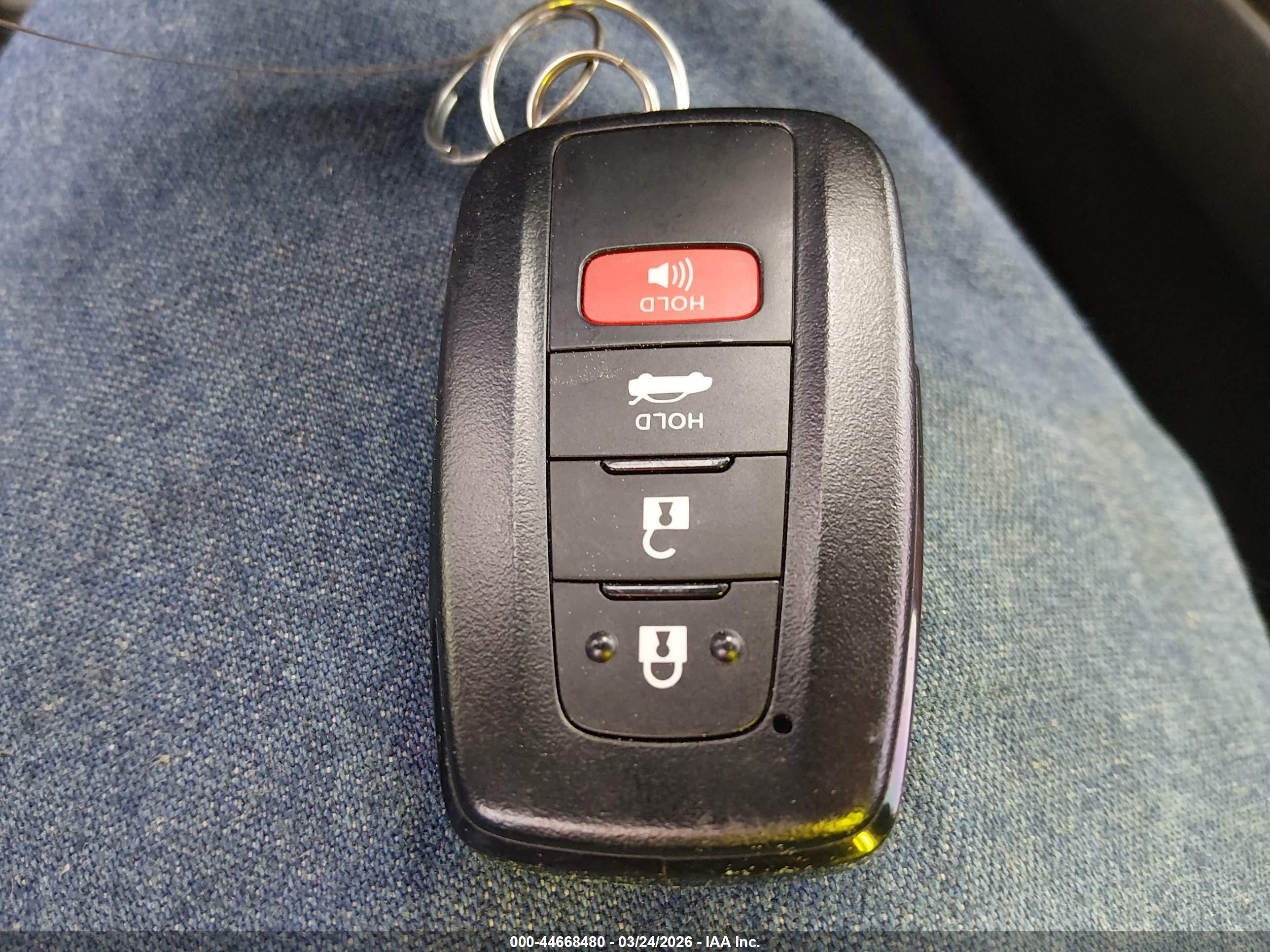 TOYOTA CAMRY image 11
