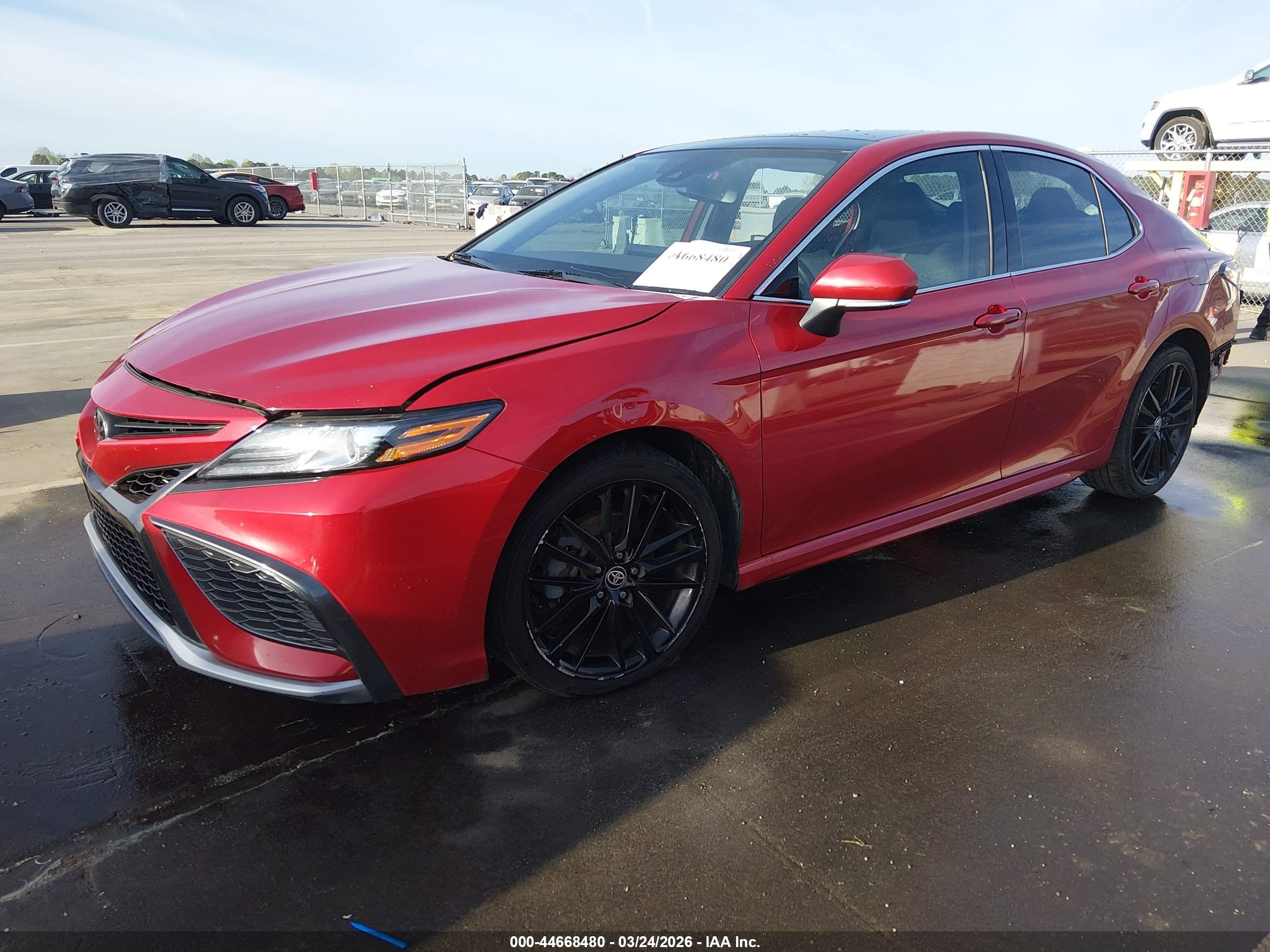 TOYOTA CAMRY image 2