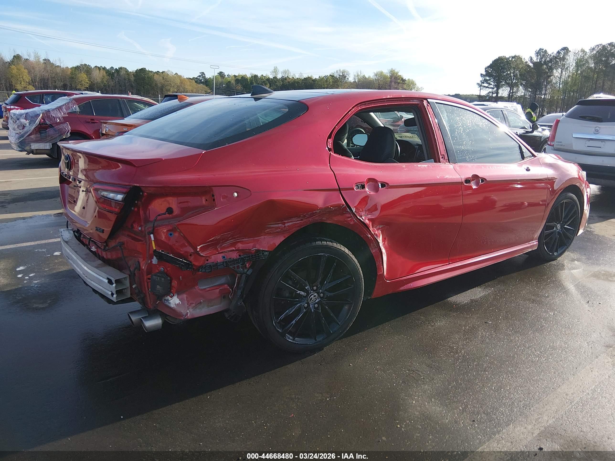 TOYOTA CAMRY image 4