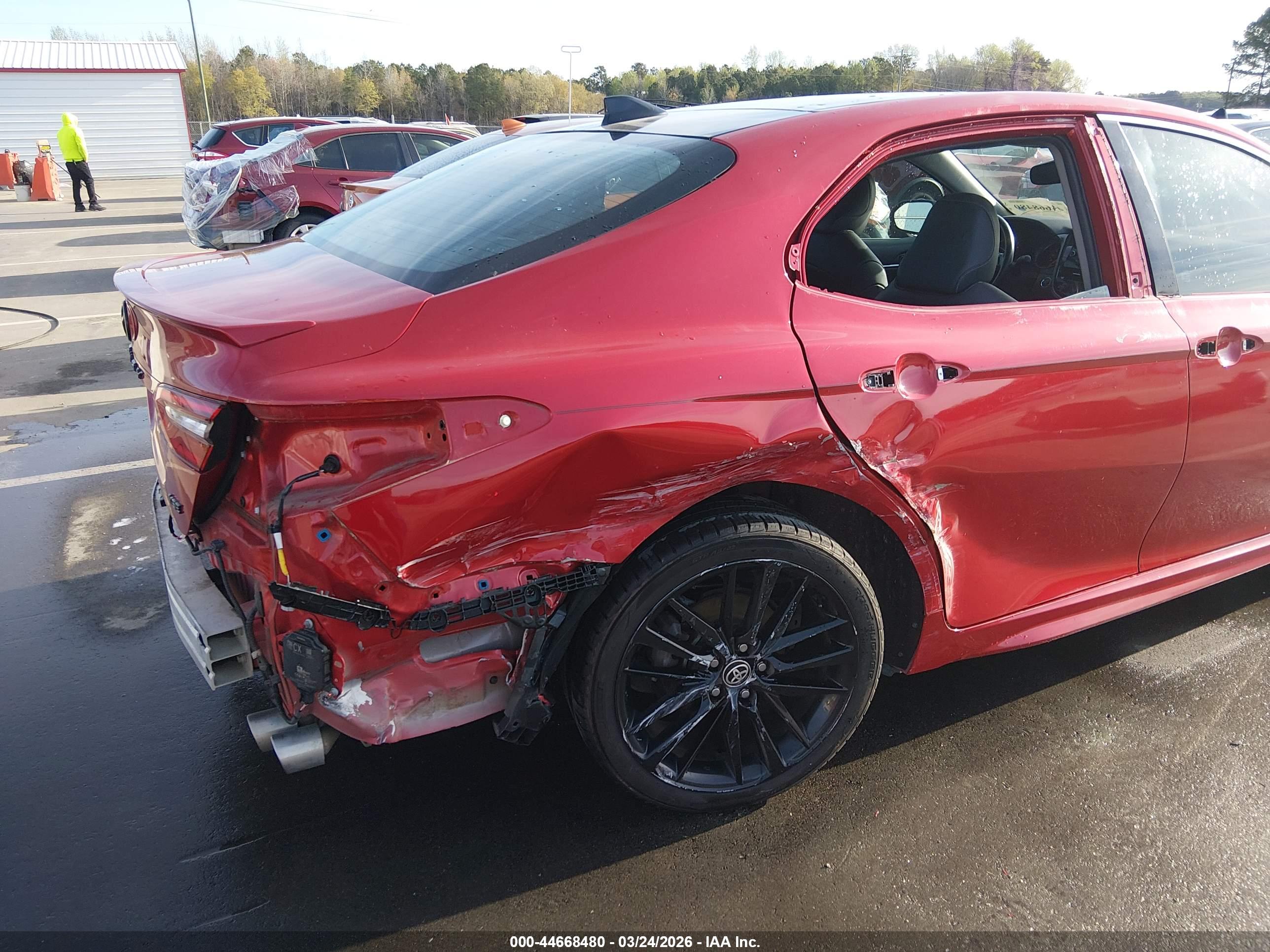 TOYOTA CAMRY image 6