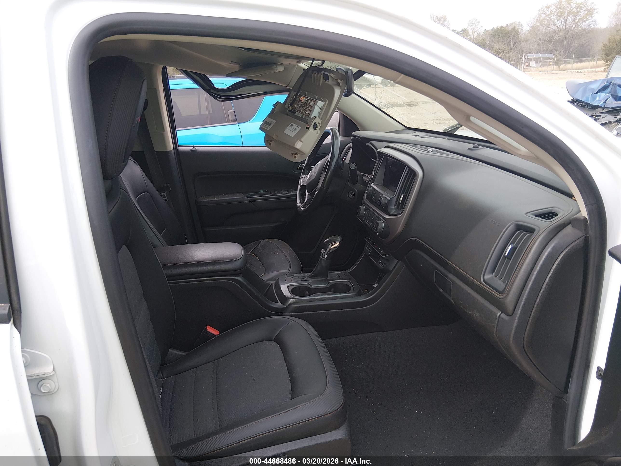 GMC CANYON image 5