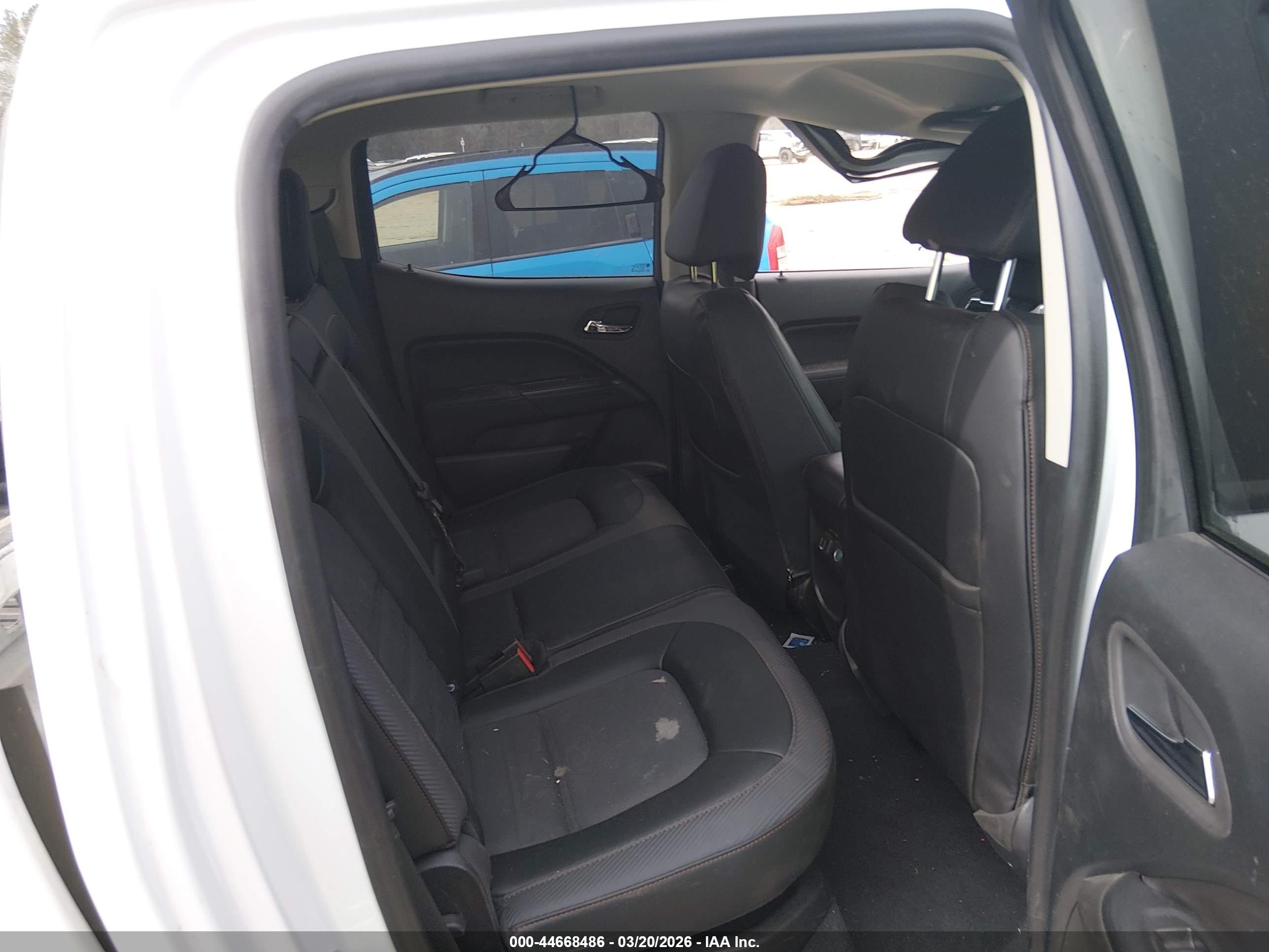 GMC CANYON image 8