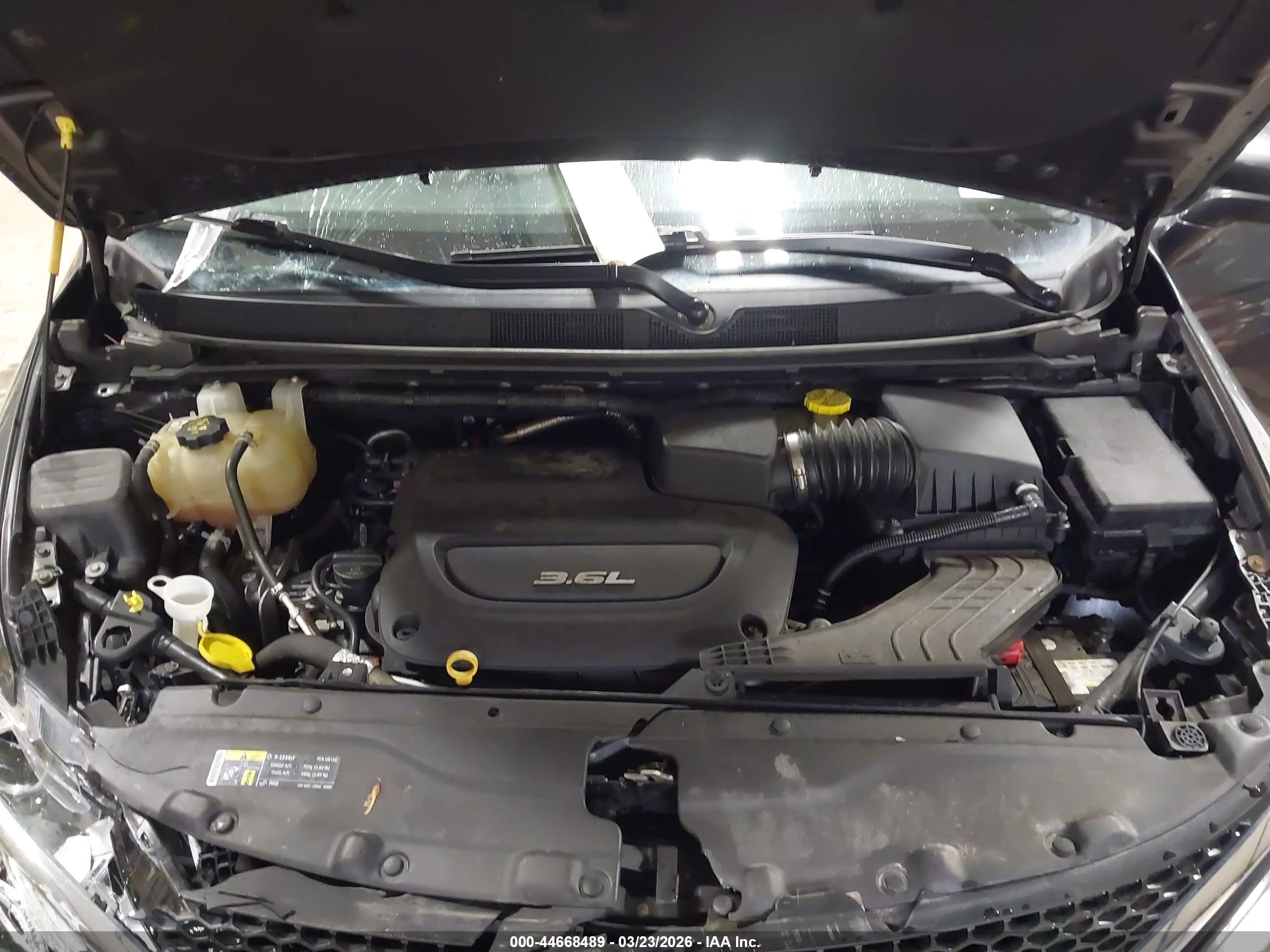 CHRYSLER PACIFICA image 10