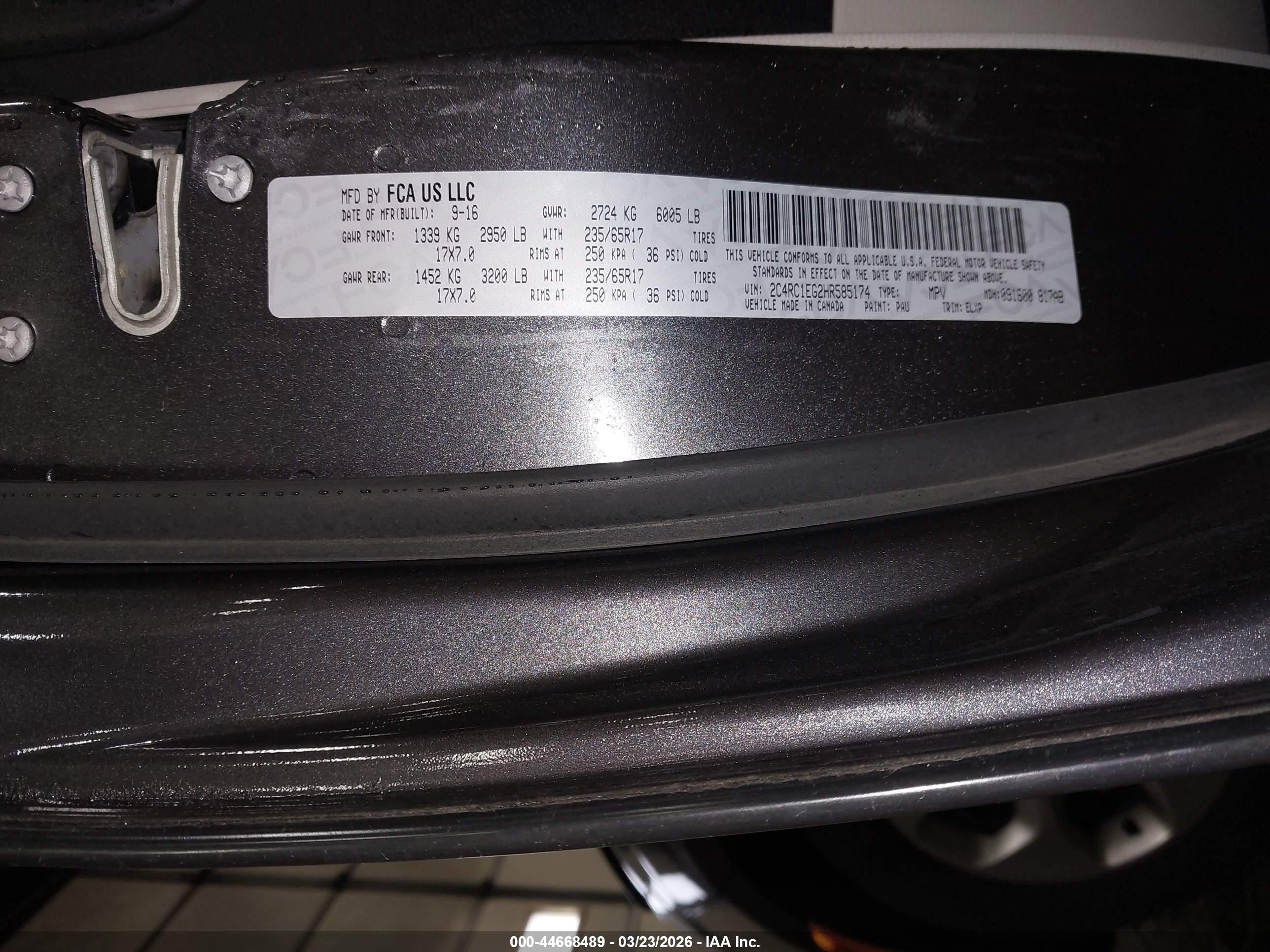 CHRYSLER PACIFICA image 9