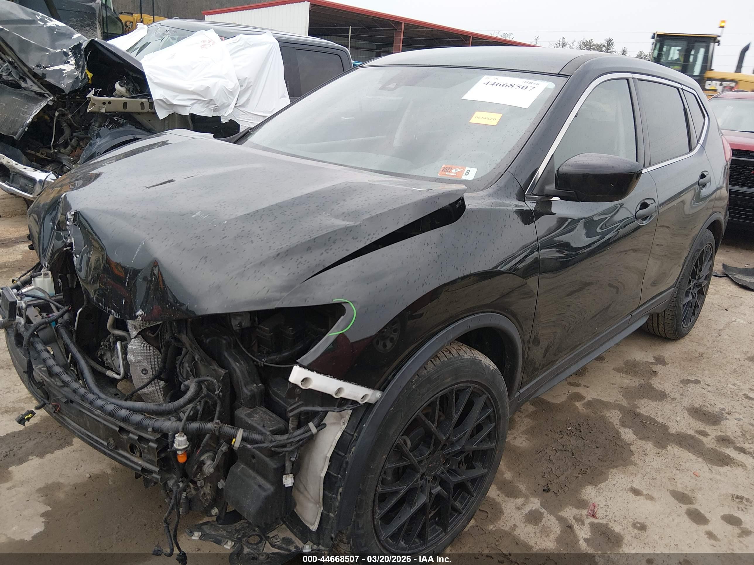 NISSAN ROGUE image 2
