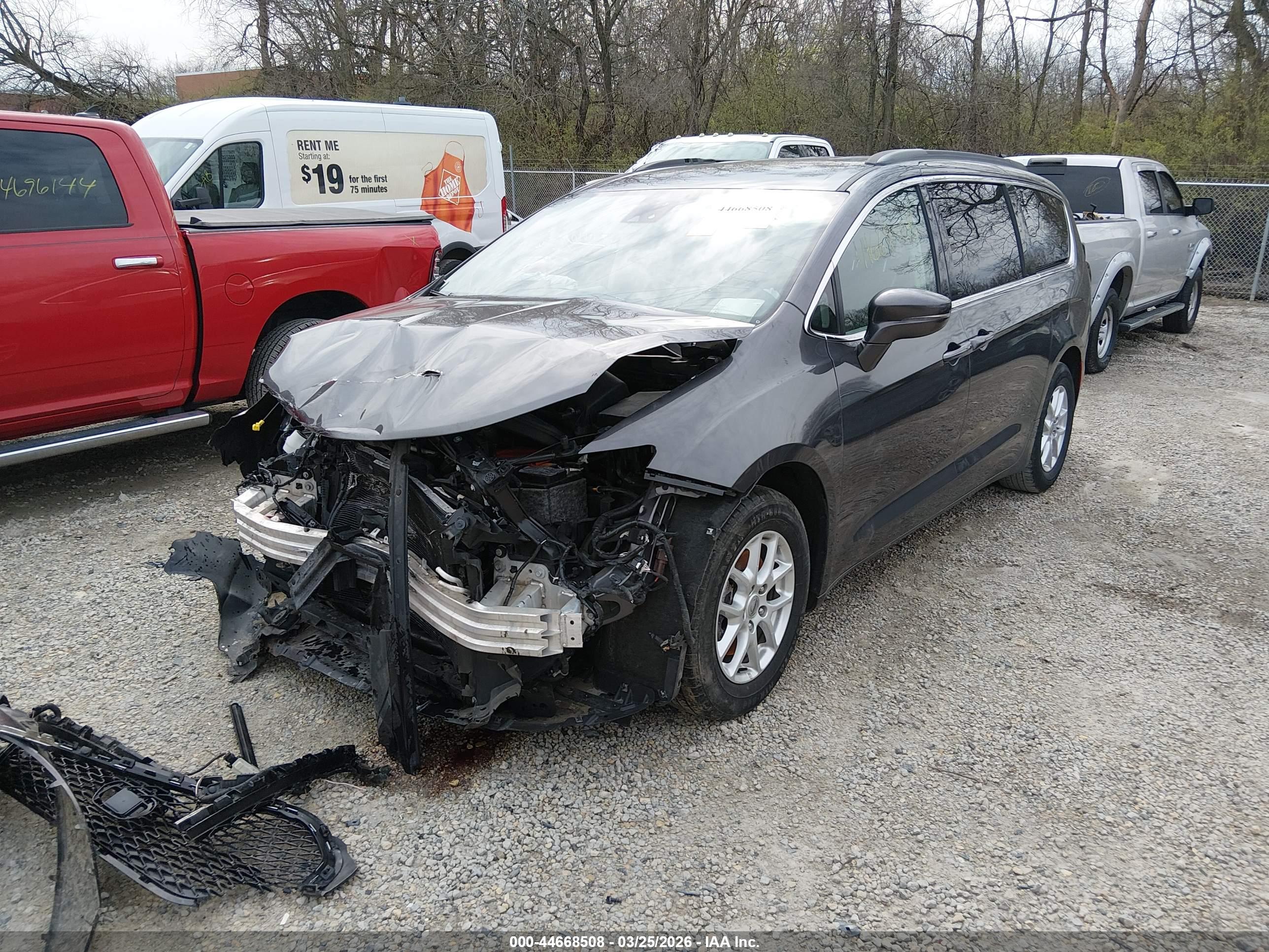 CHRYSLER PACIFICA image 2