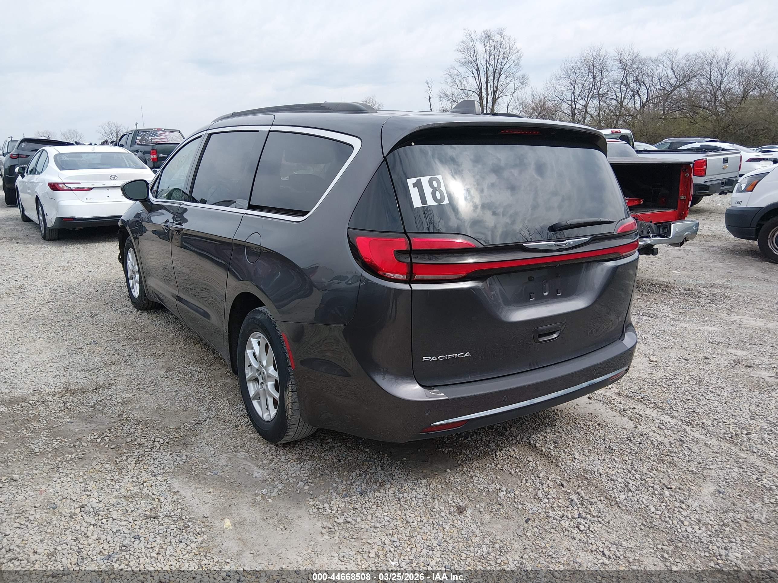 CHRYSLER PACIFICA image 3
