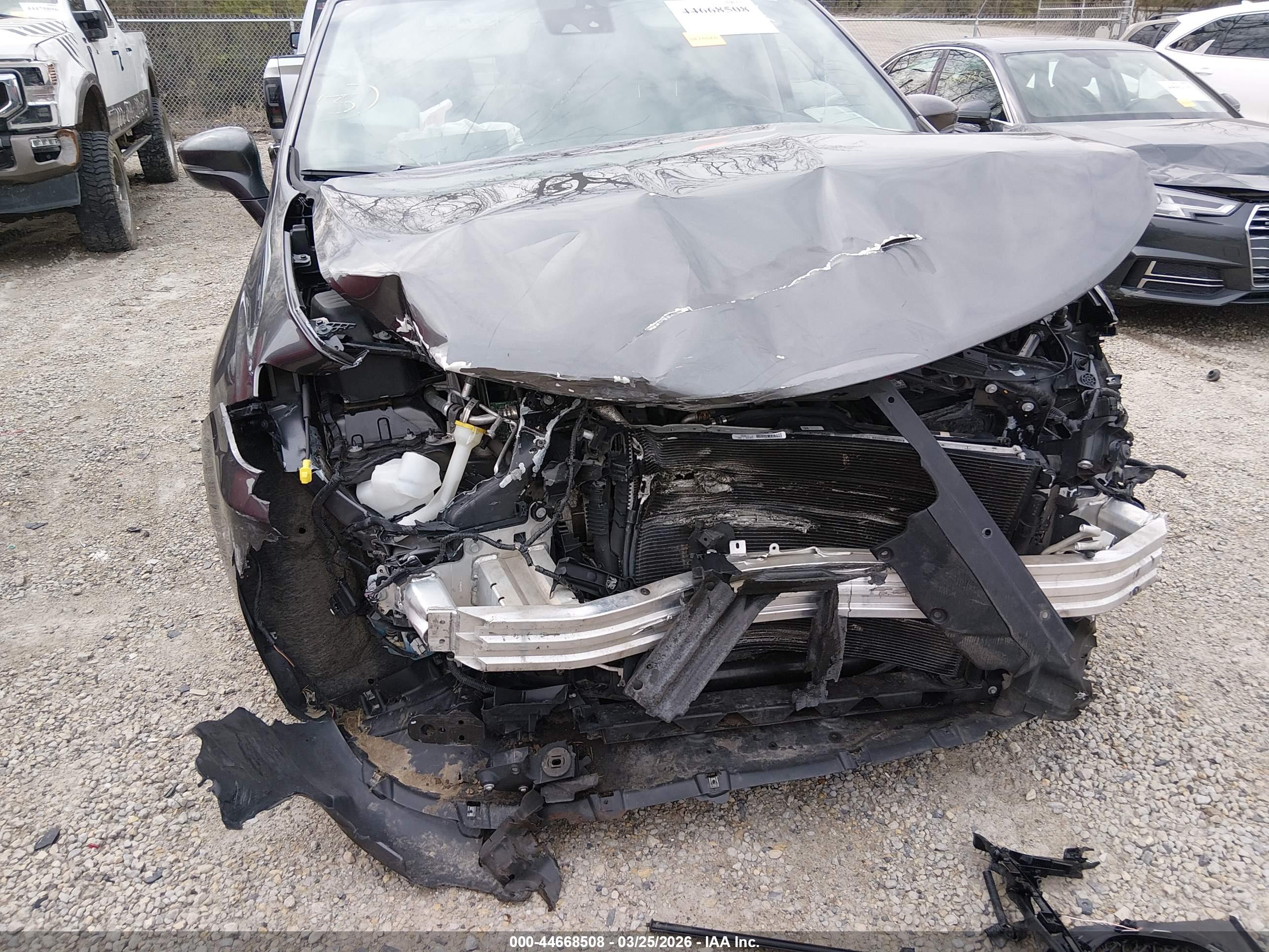 CHRYSLER PACIFICA image 6