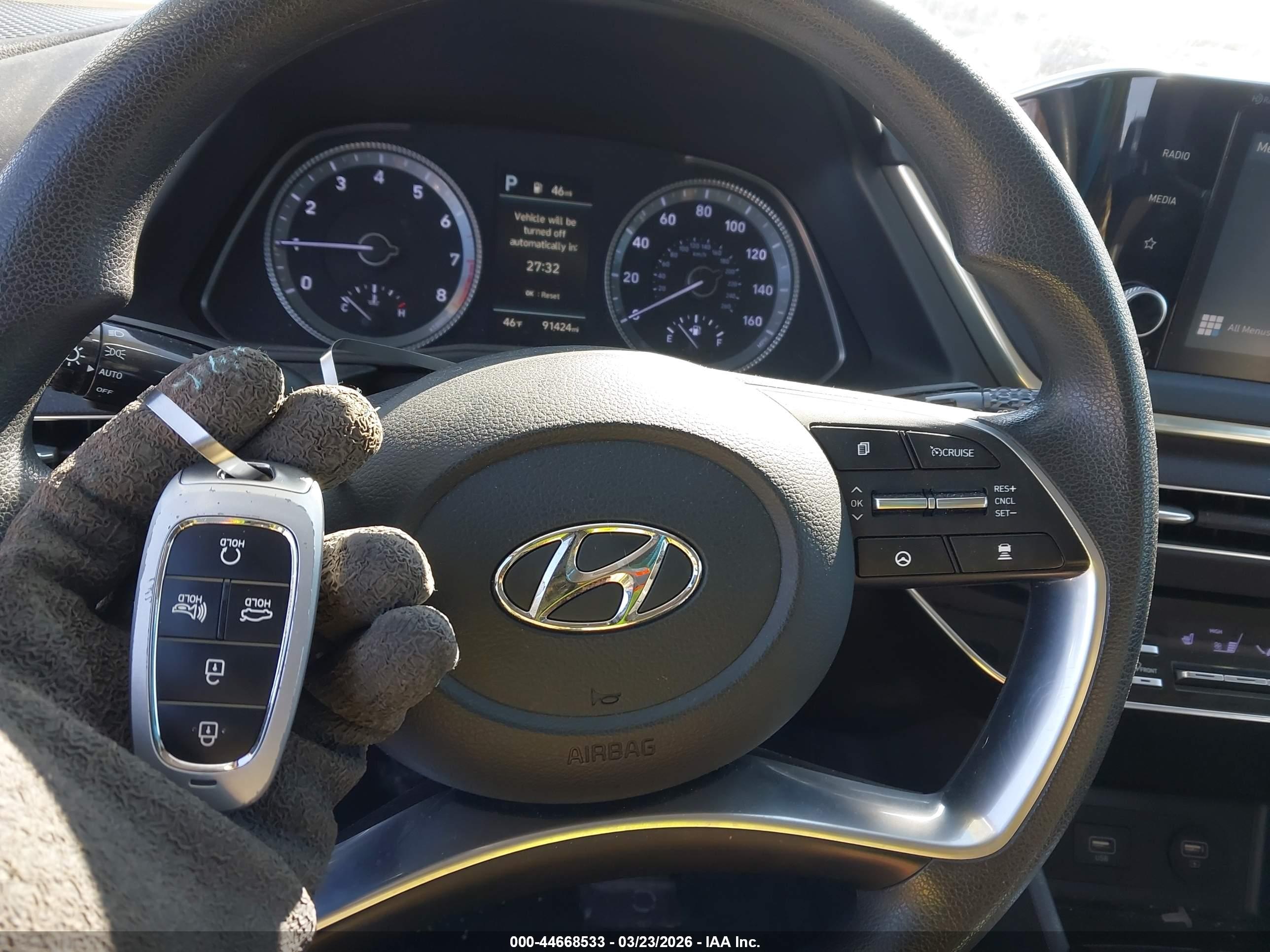 HYUNDAI SONATA image 11