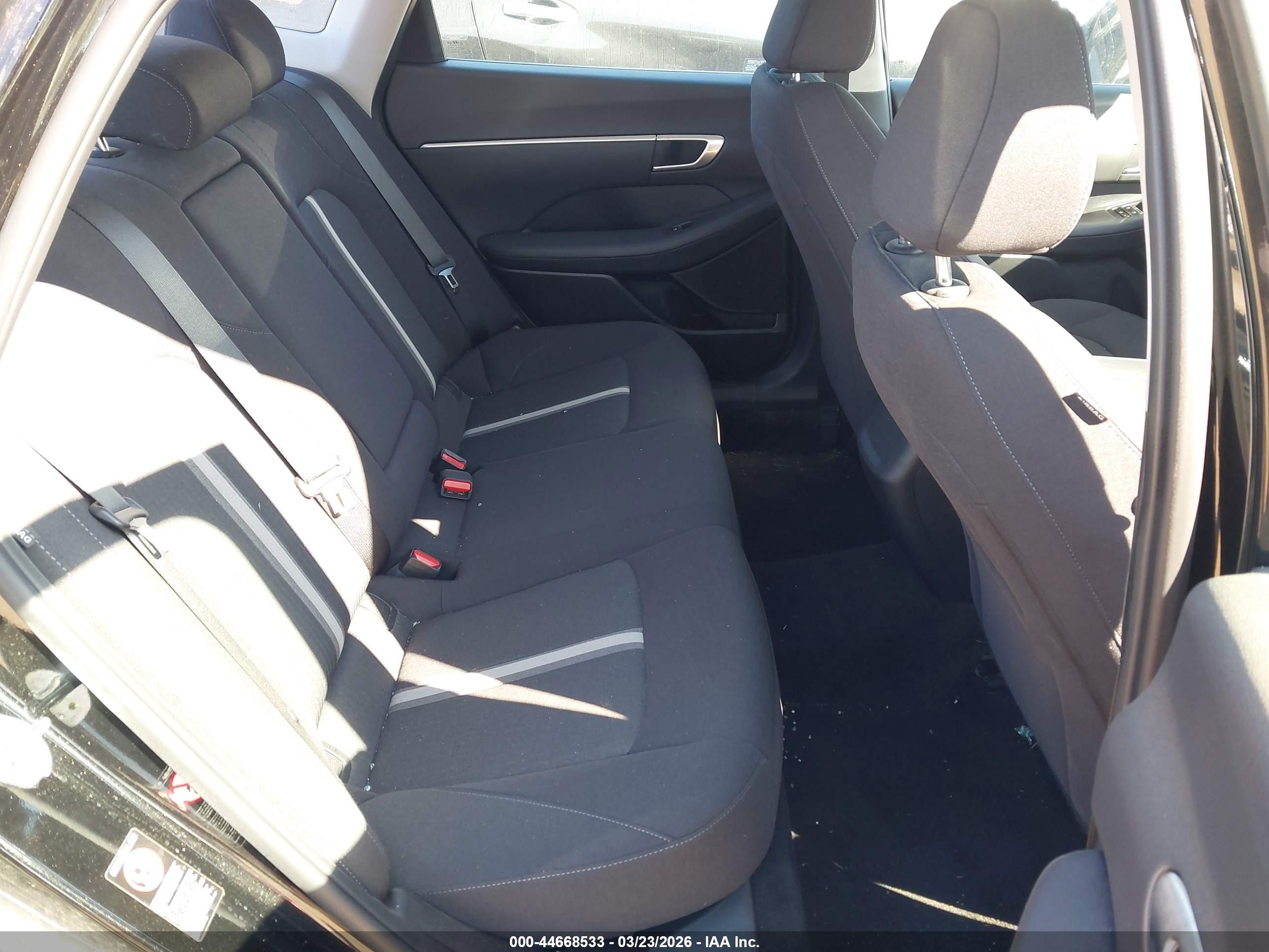 HYUNDAI SONATA image 8