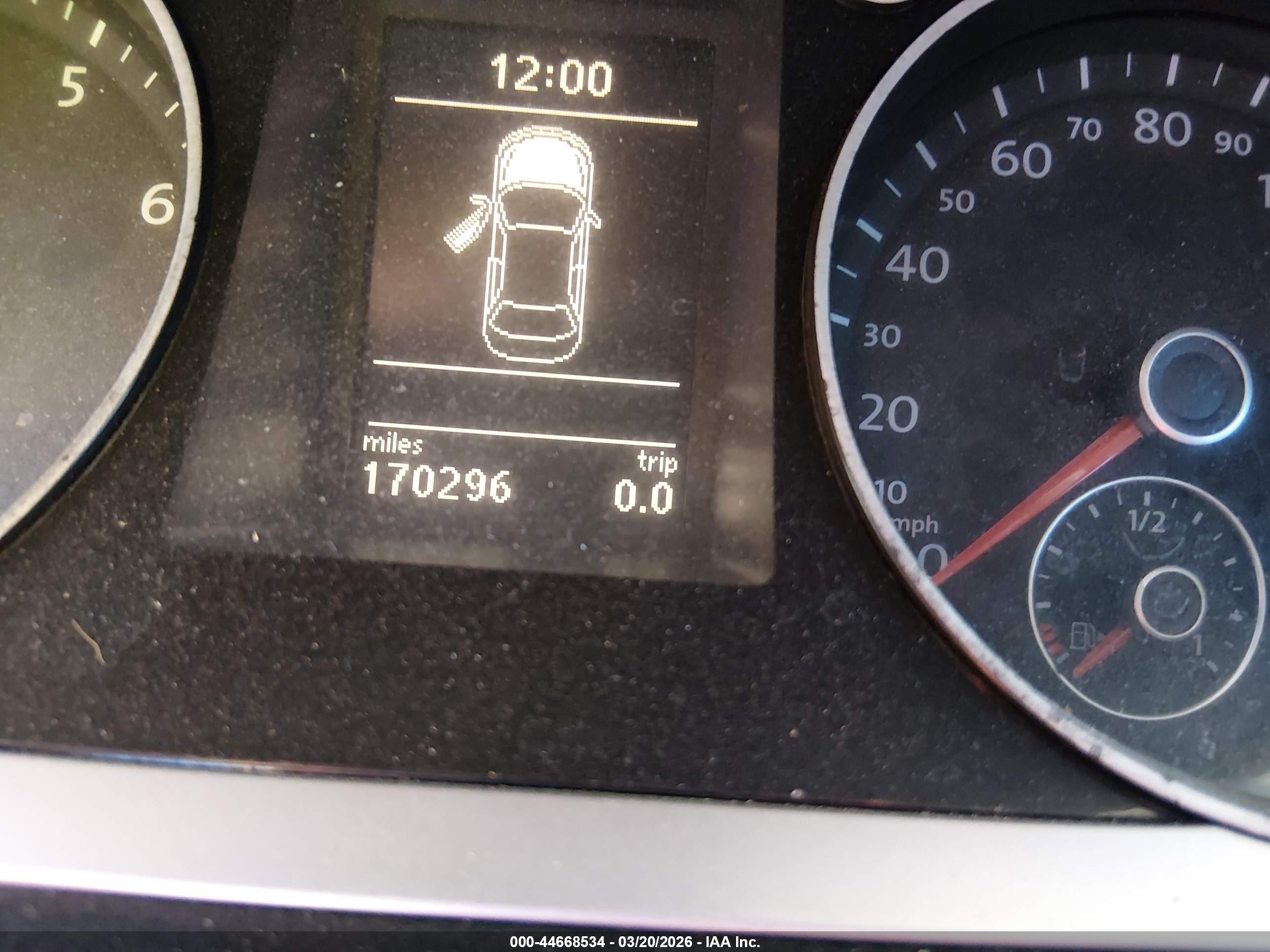 VOLKSWAGEN CC image 7