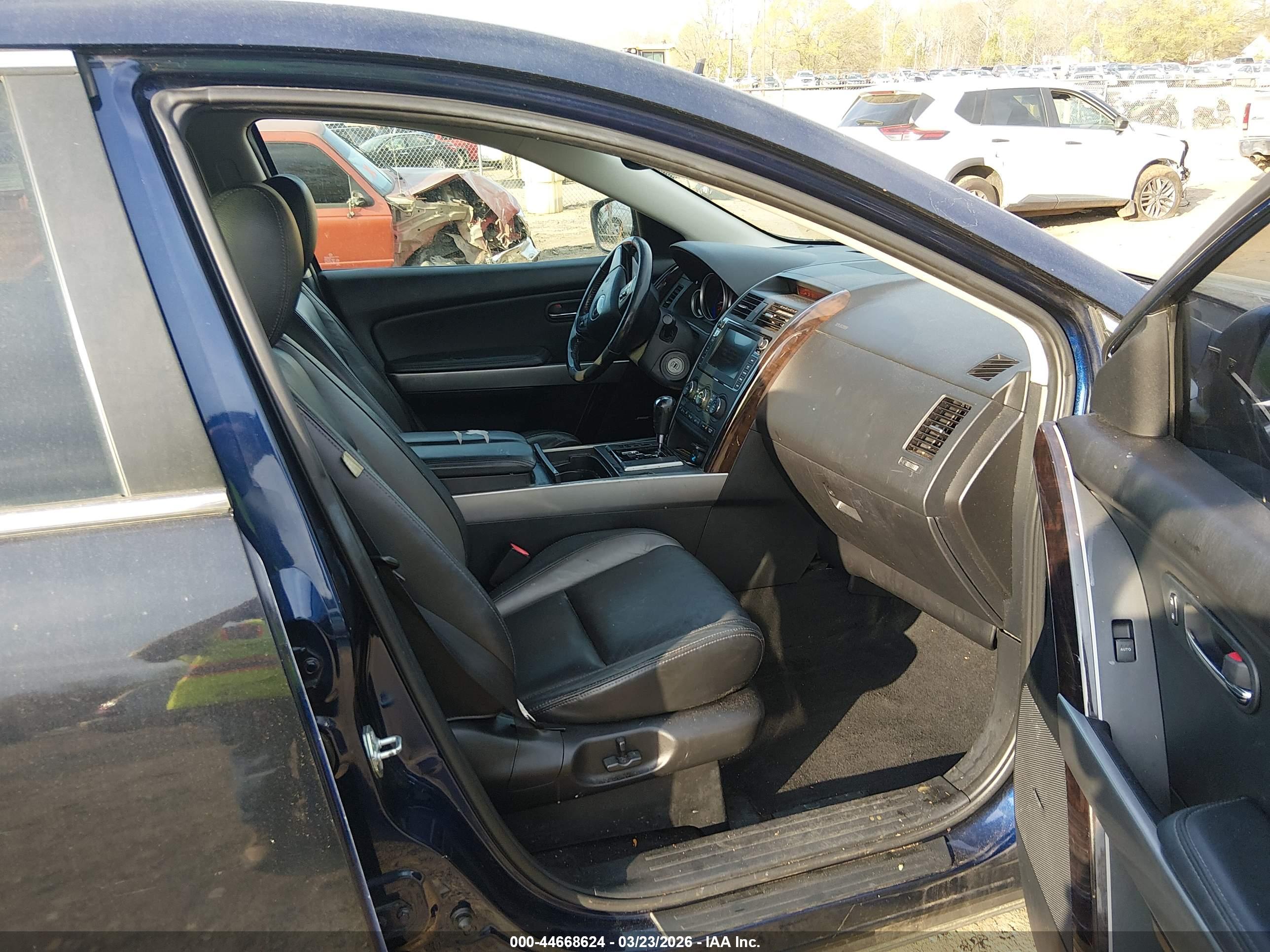 MAZDA CX-9 image 5