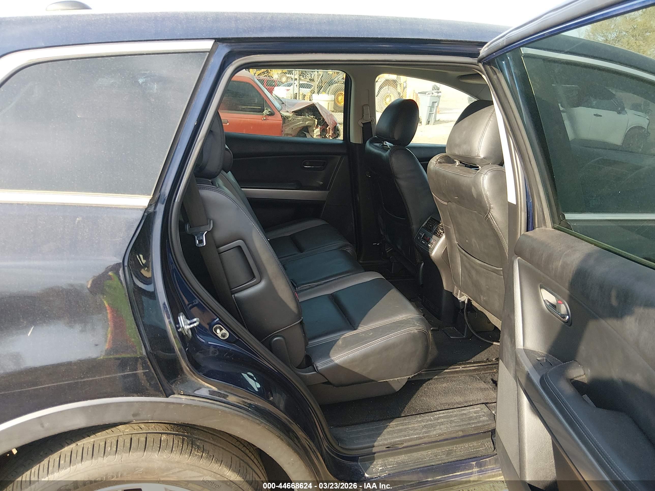 MAZDA CX-9 image 8