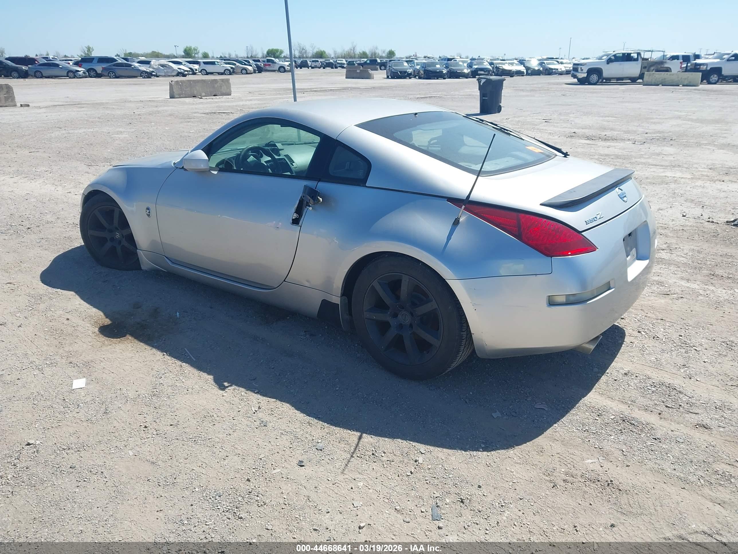 NISSAN 350Z image 3