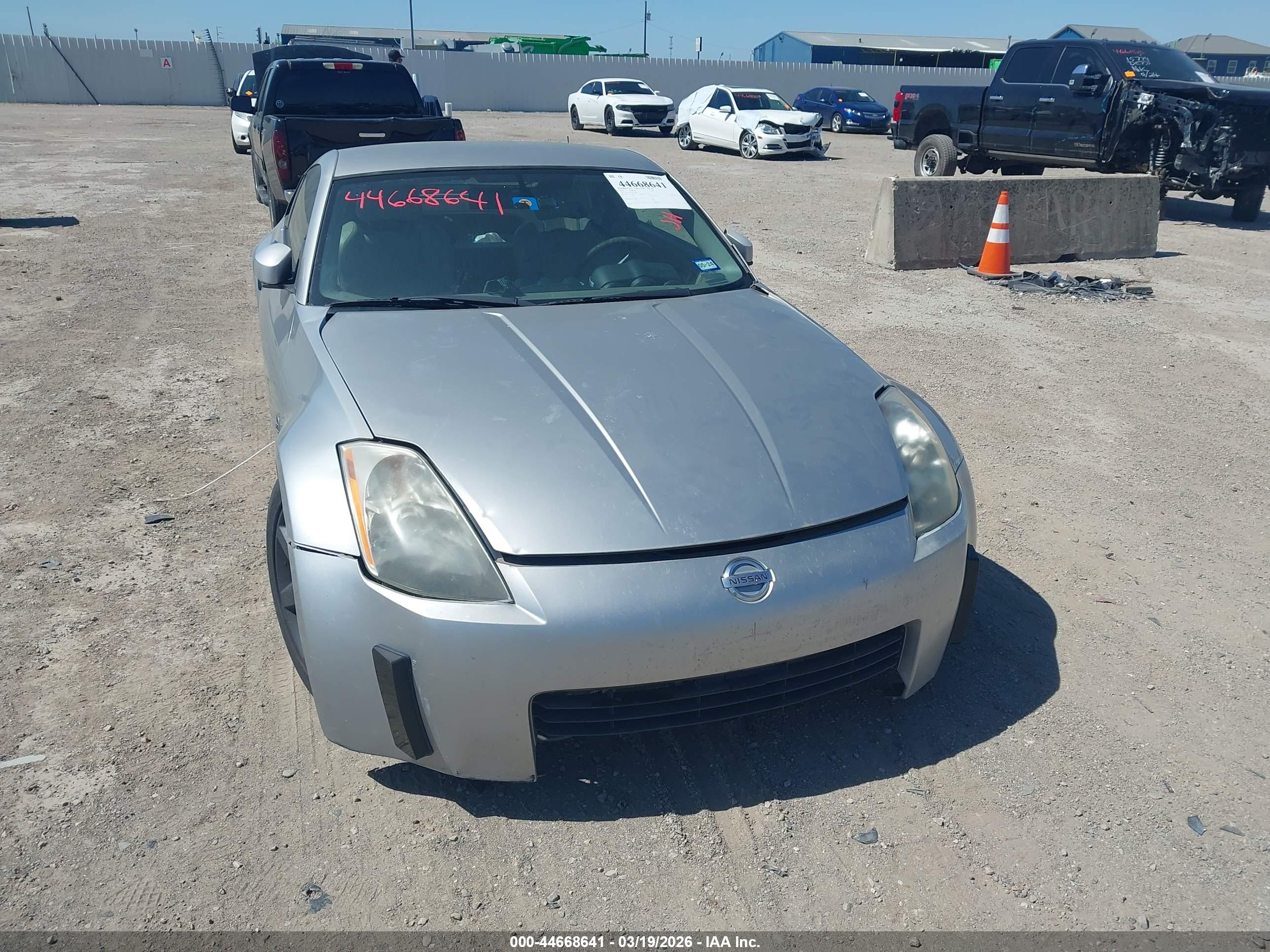 NISSAN 350Z image 6