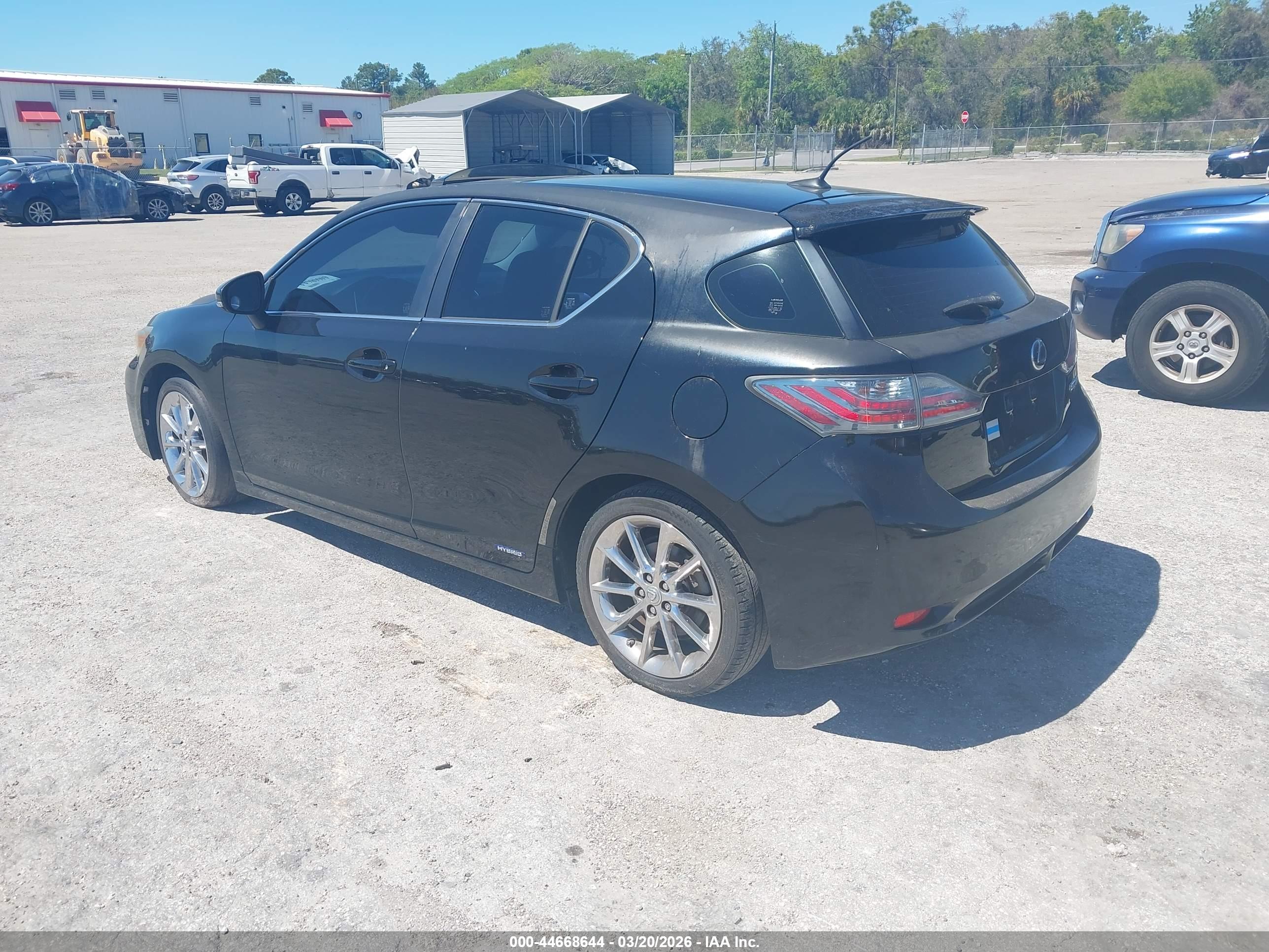 LEXUS CT image 3