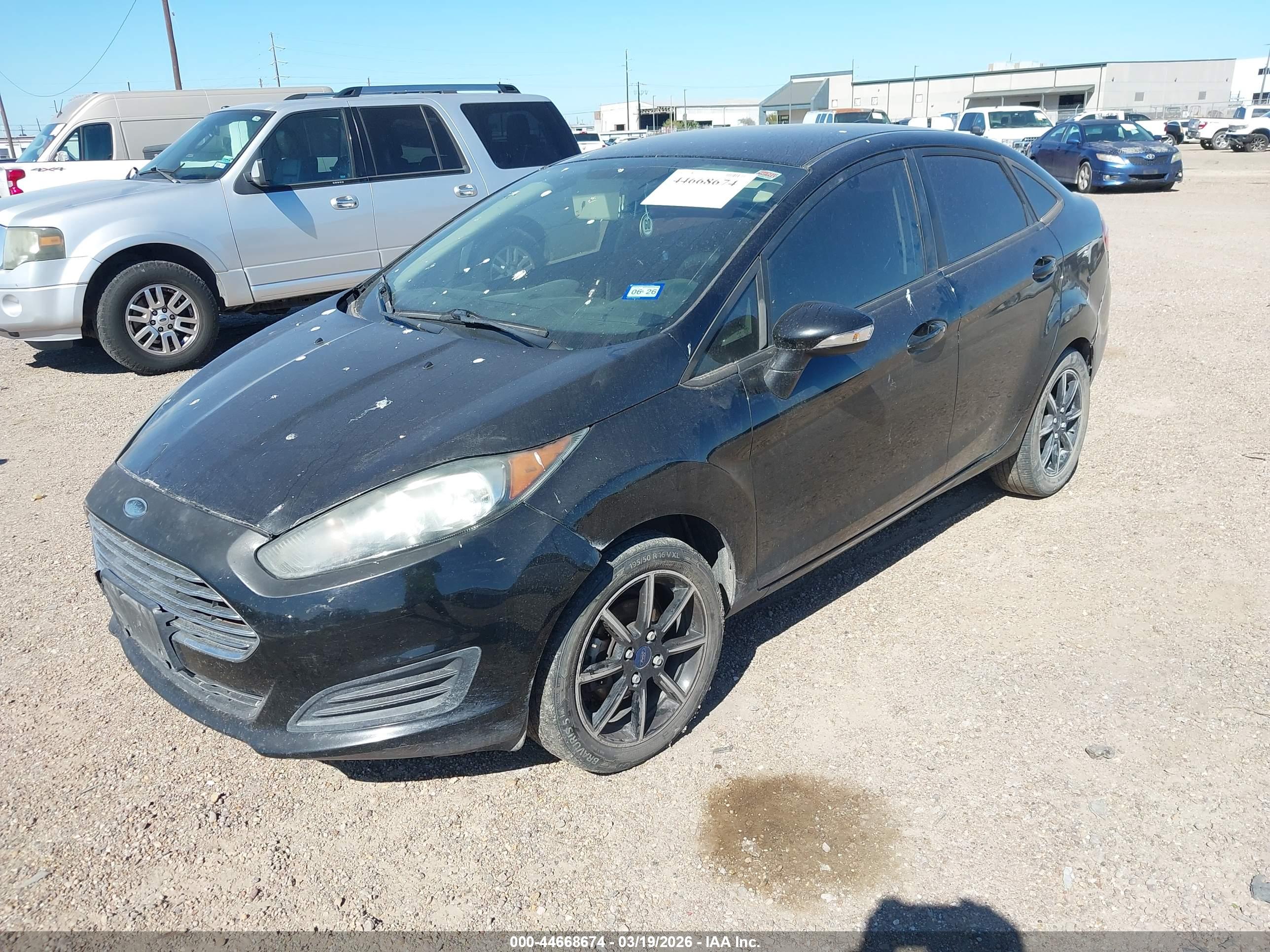 FORD FIESTA image 2