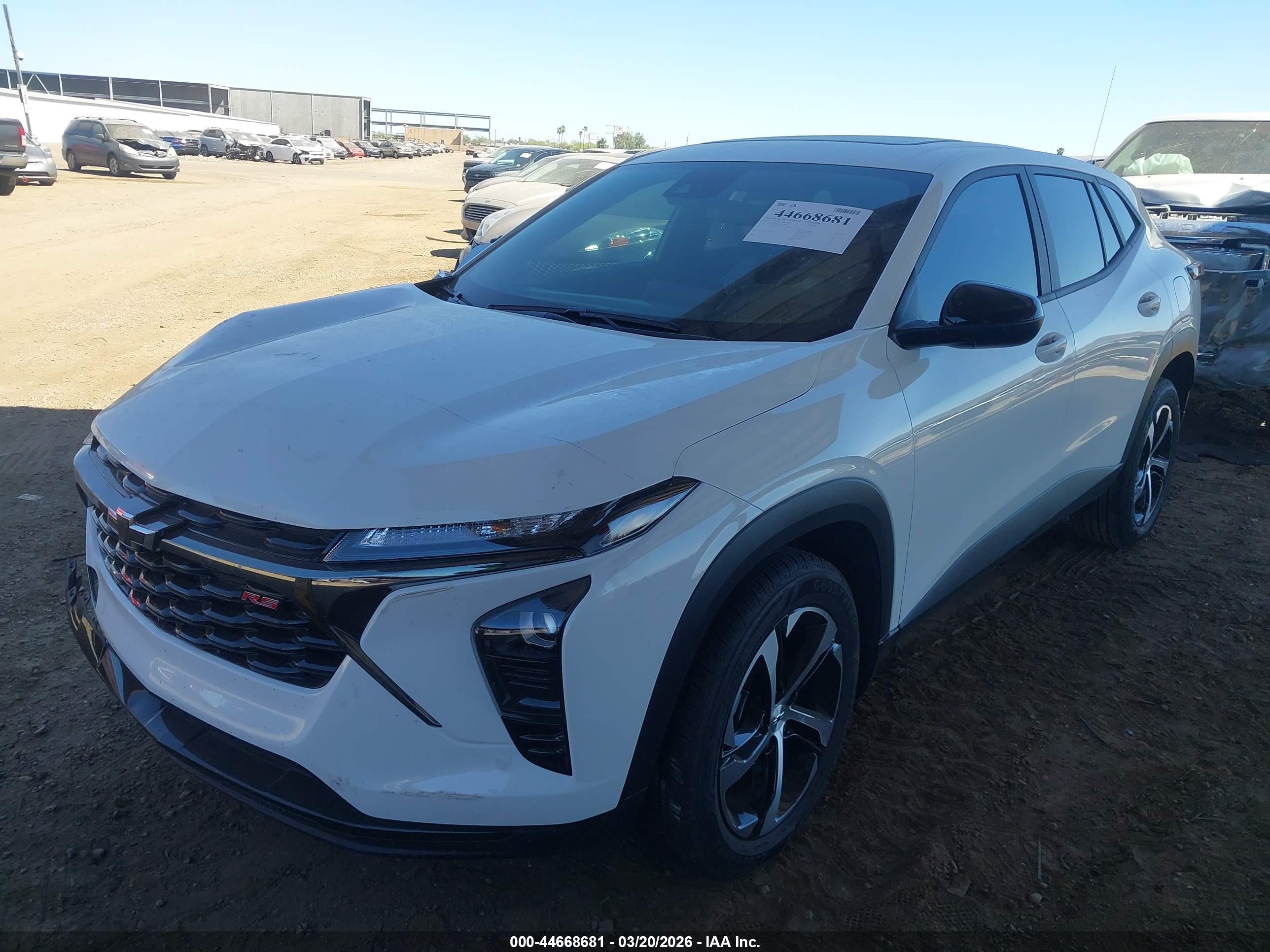 CHEVROLET TRAX image 2