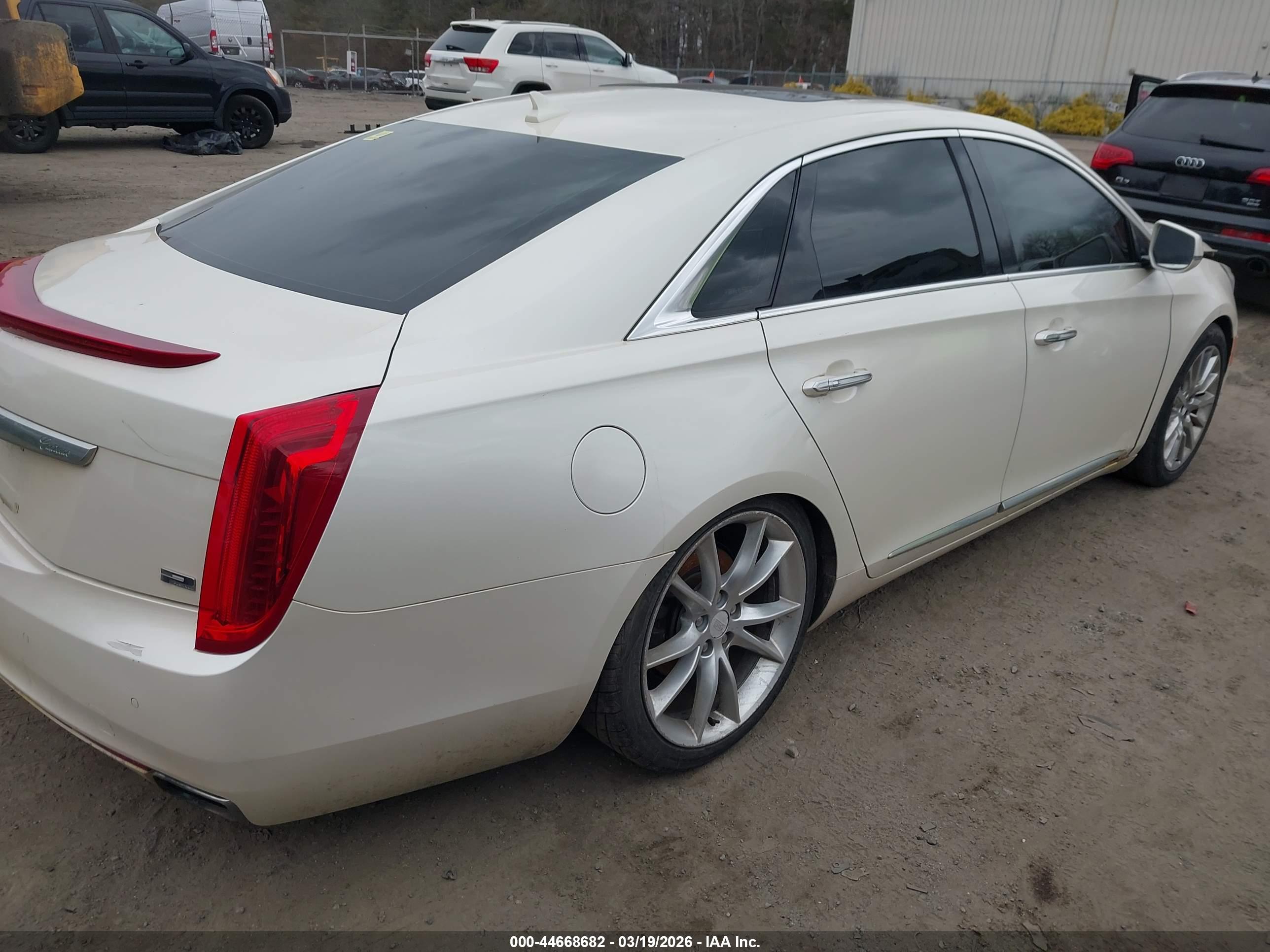 CADILLAC XTS image 4