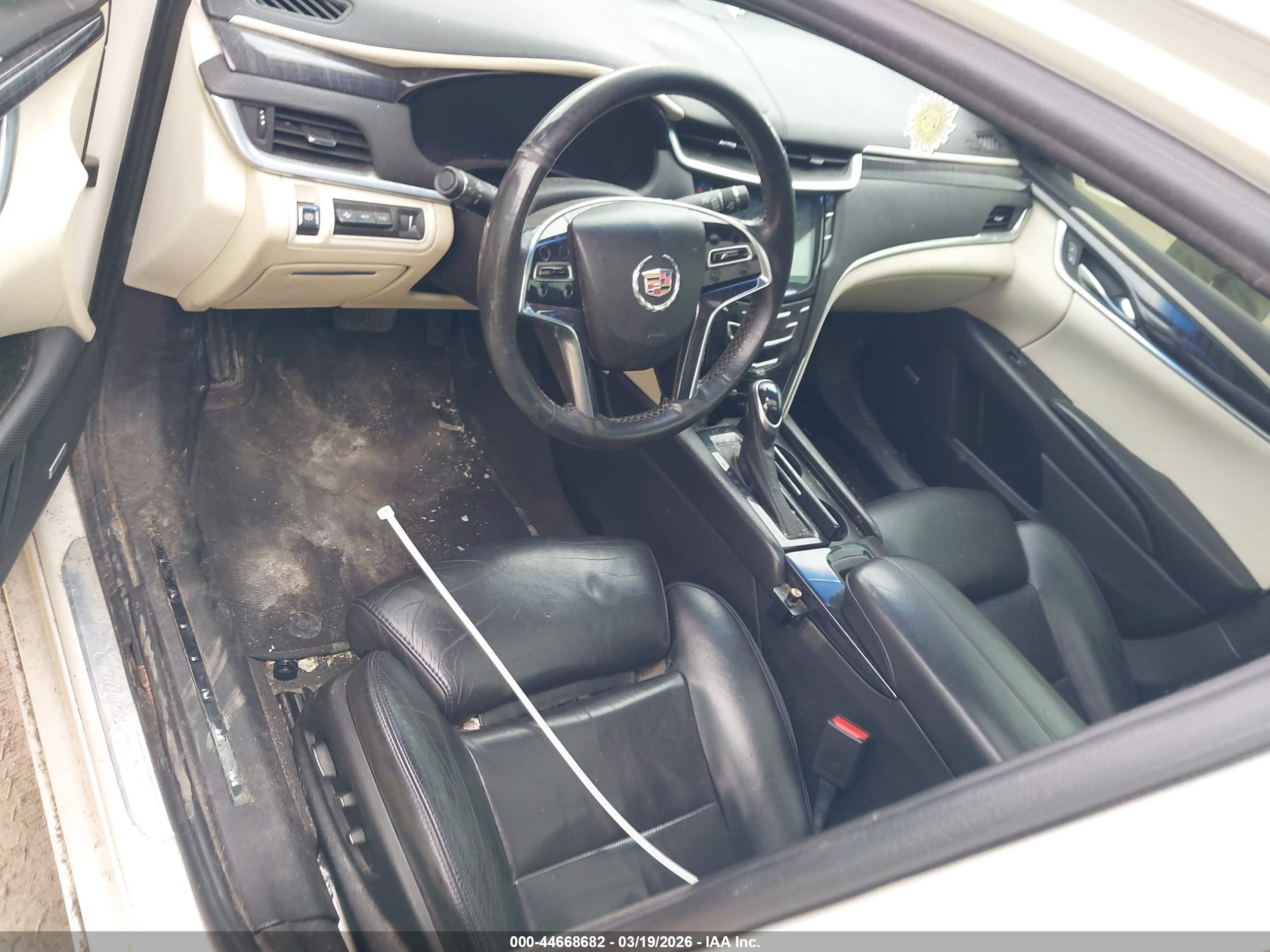 CADILLAC XTS image 5