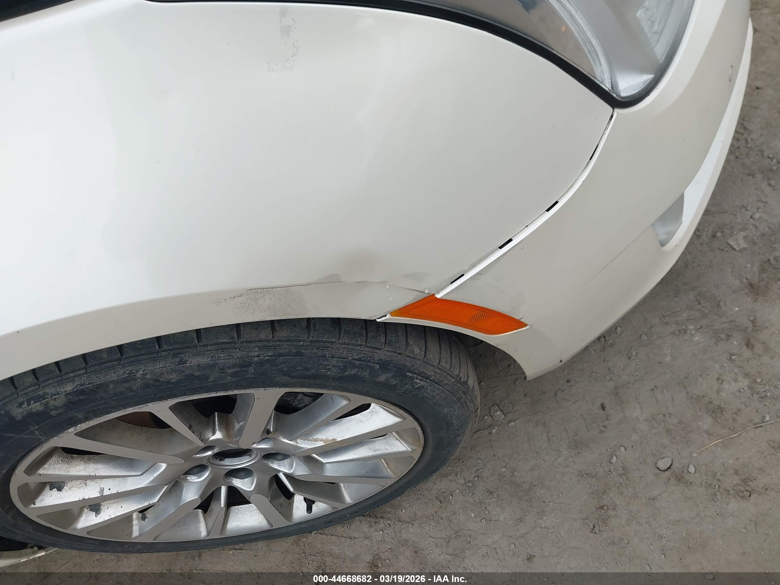 CADILLAC XTS image 6