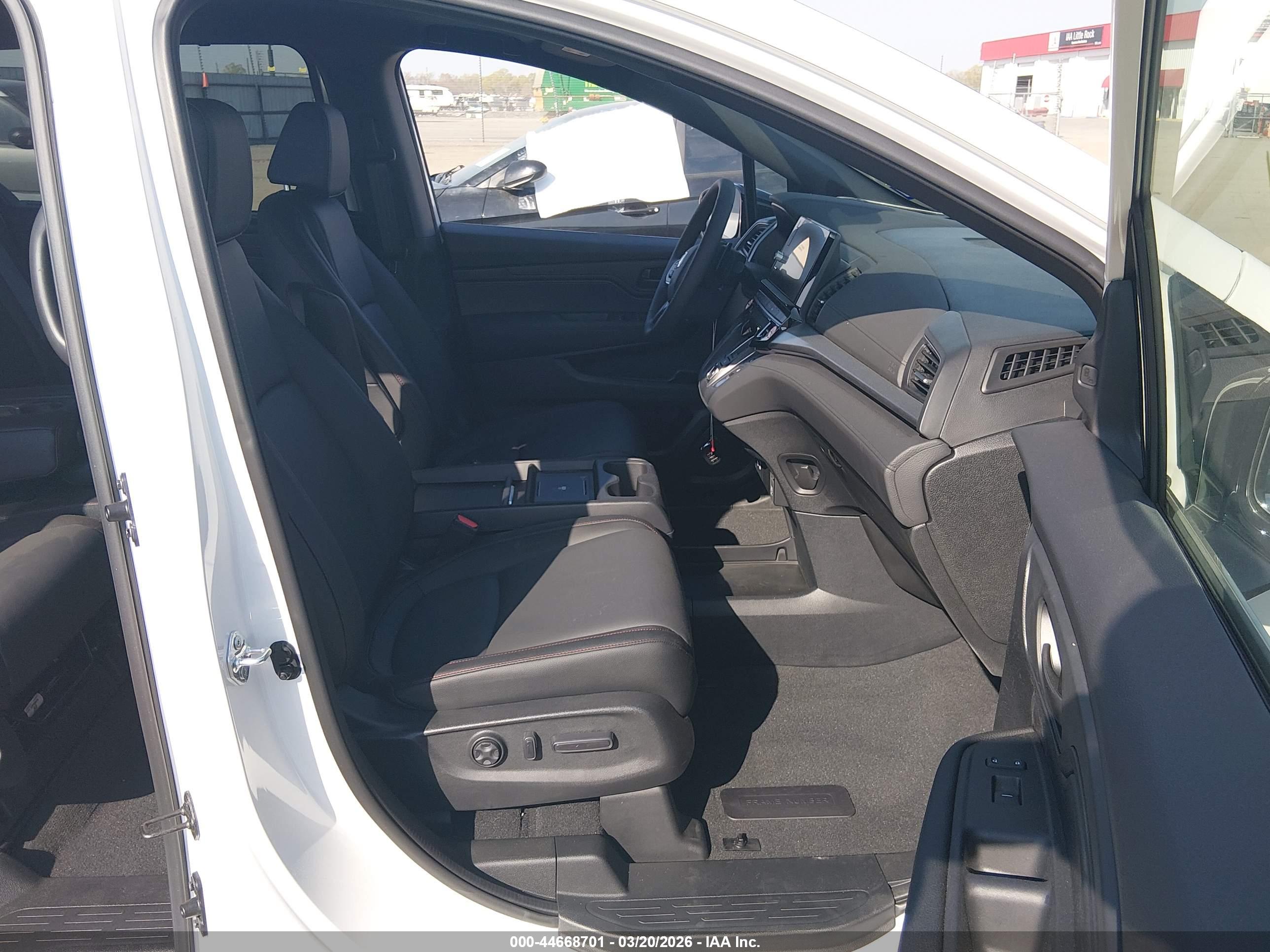 HONDA ODYSSEY image 5