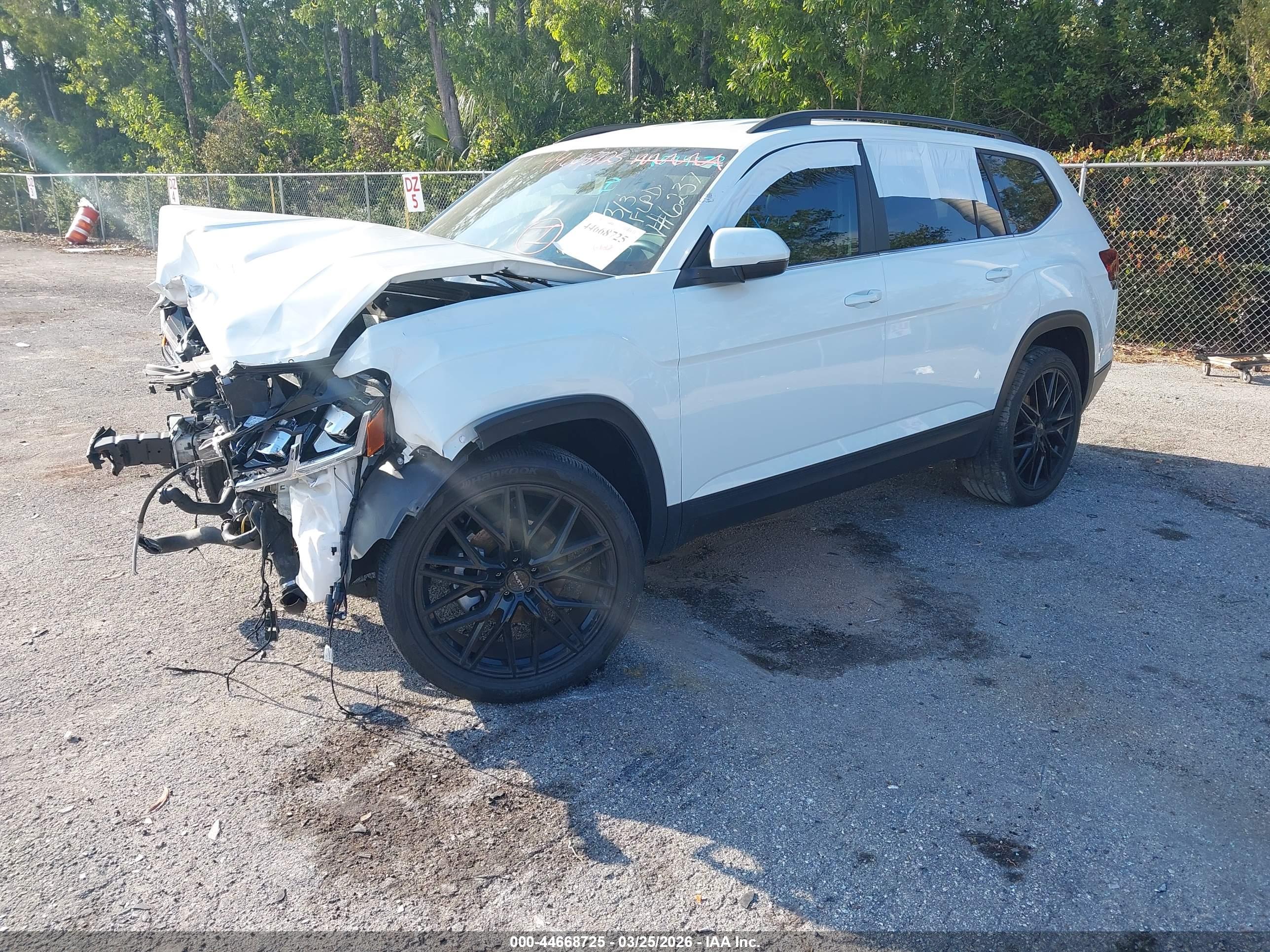 VOLKSWAGEN ATLAS image 2