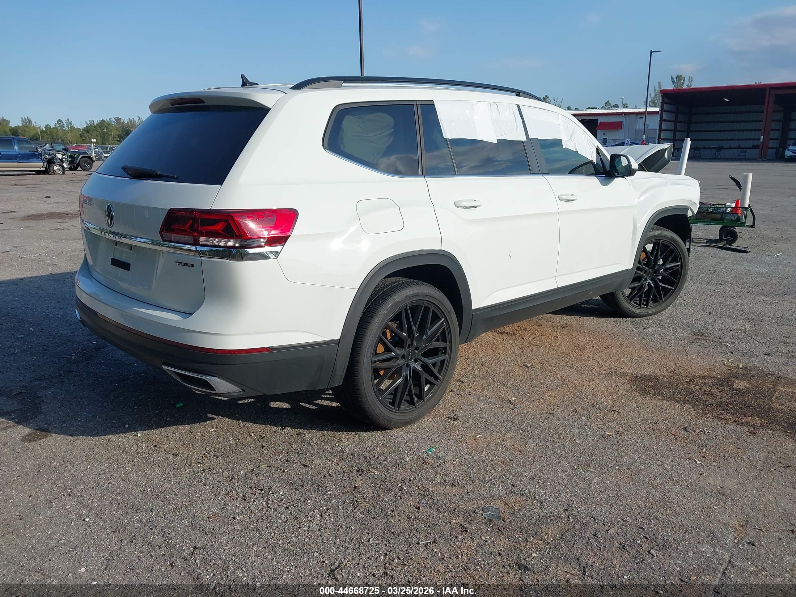 VOLKSWAGEN ATLAS image 4