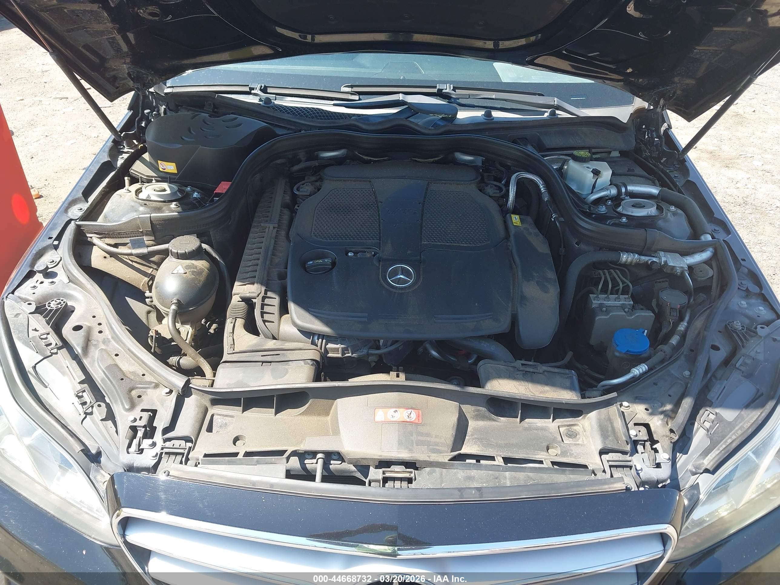 MERCEDES-BENZ E image 10