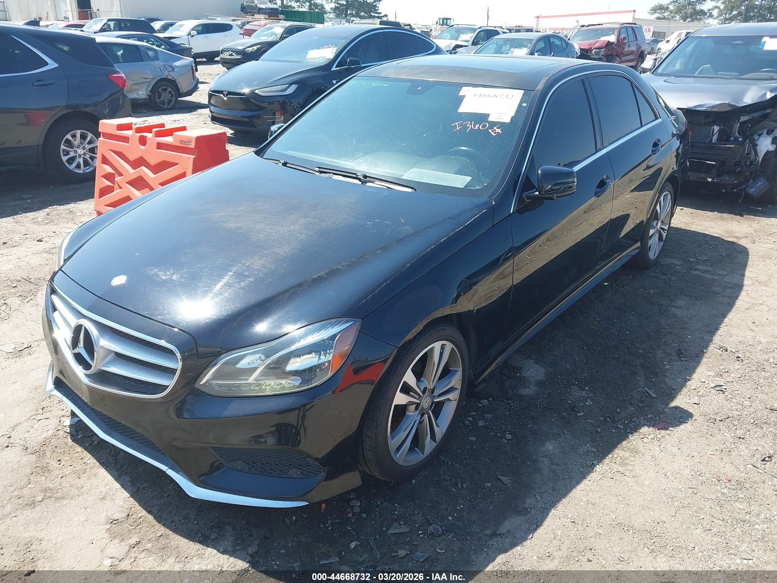 MERCEDES-BENZ E image 2