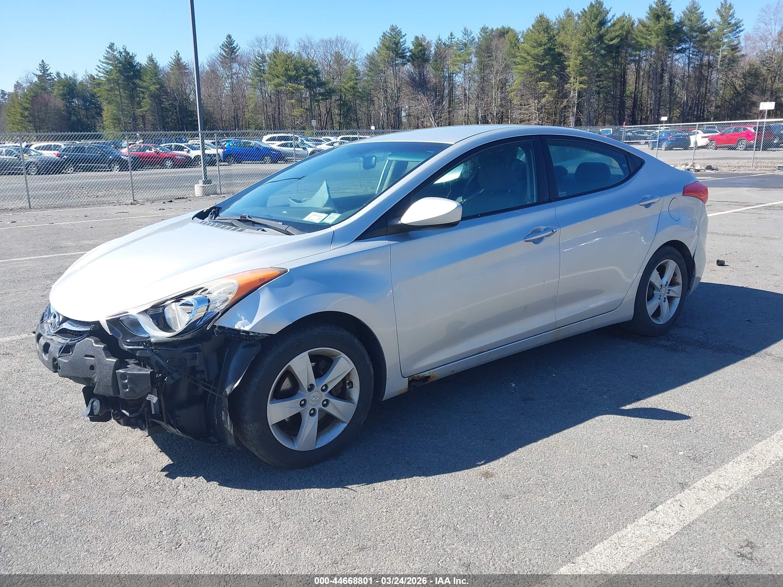 HYUNDAI ELANTRA image 2
